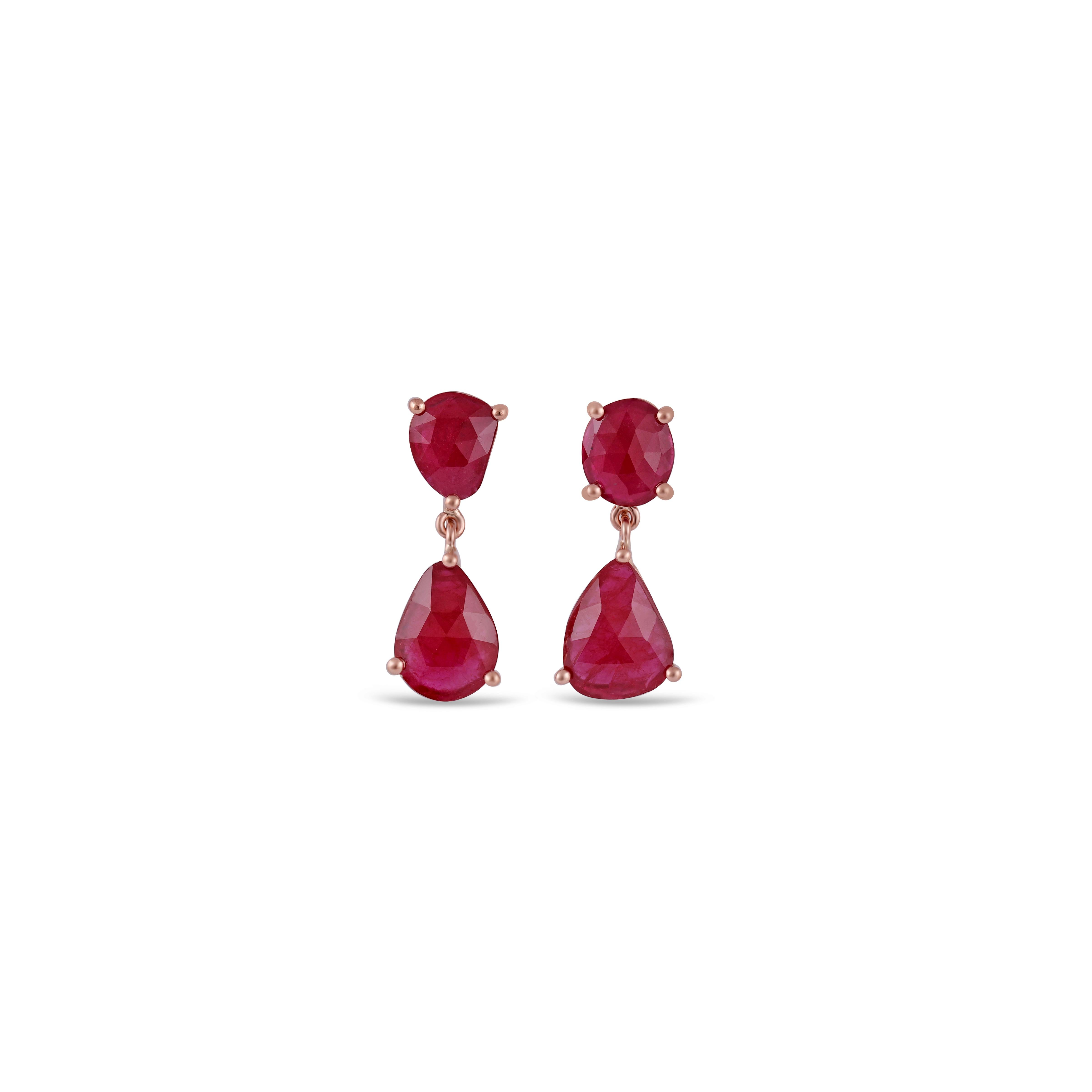 Modern 3.78 Carat Ruby Earring in 18 Karat Gold For Sale