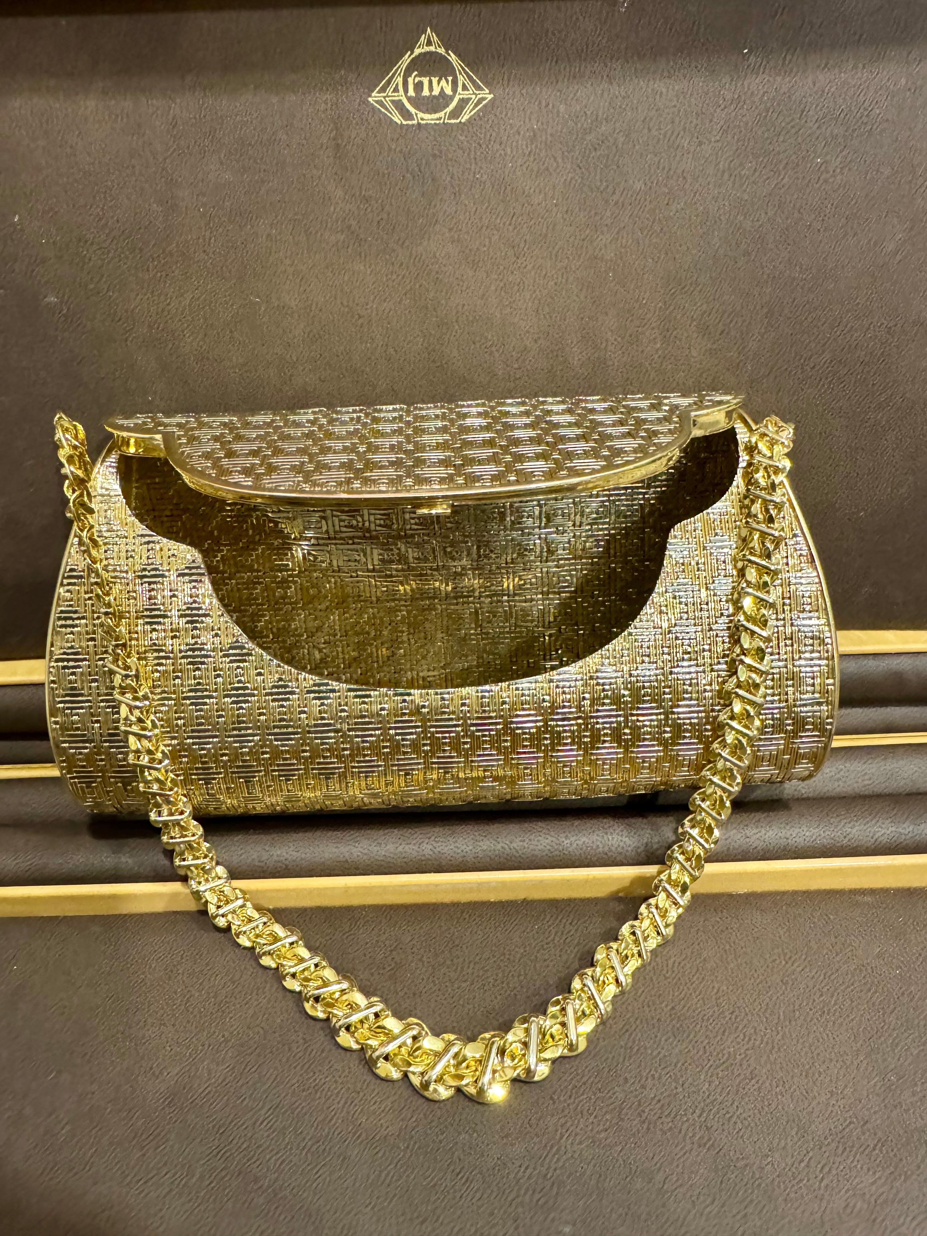 Women's  378 Gm of 18 Karat Yellow Gold Mesh Clutch Handbag with Shoulder Chain, Vintage