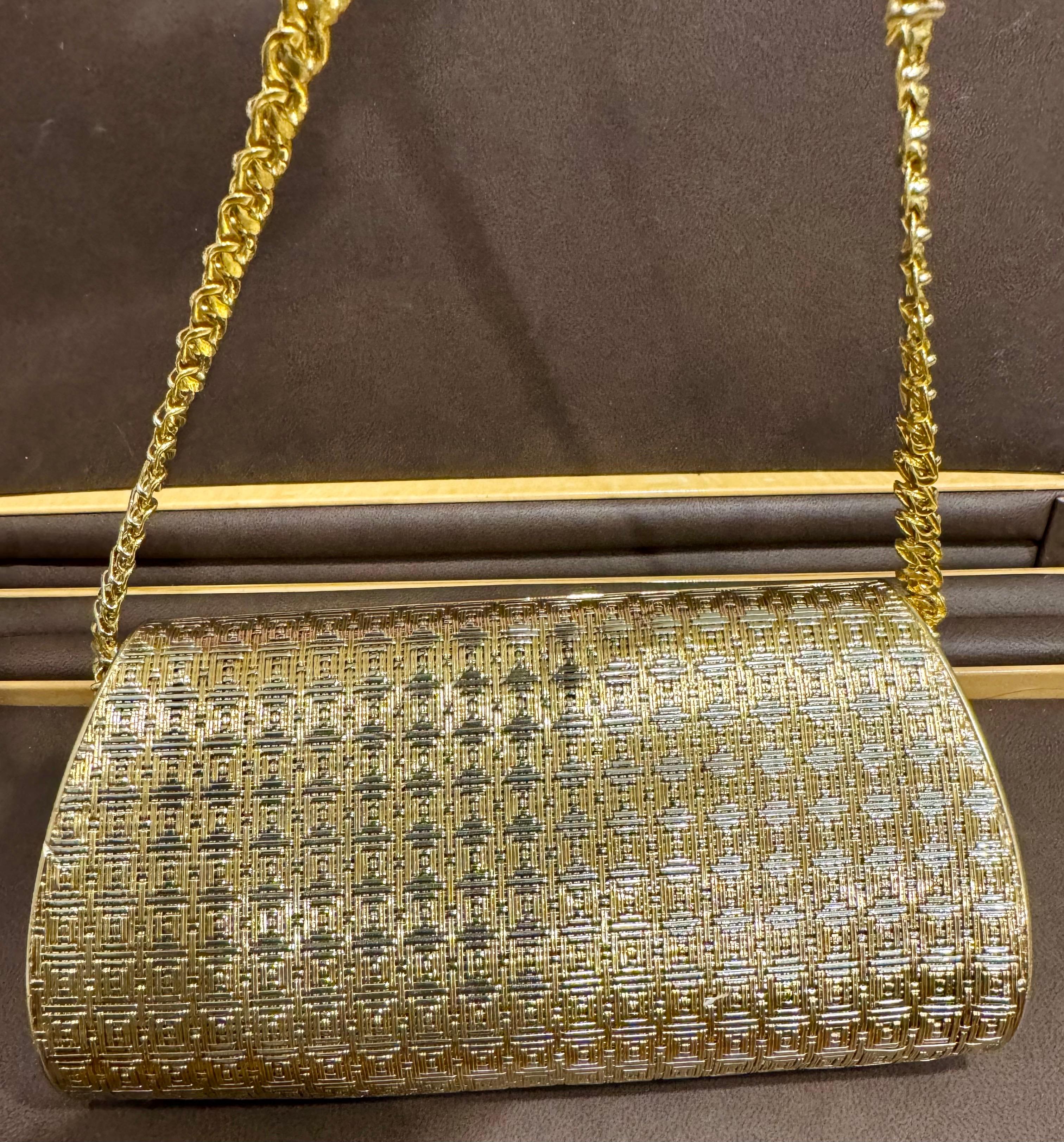  378 Gm of 18 Karat Yellow Gold Mesh Clutch Handbag with Shoulder Chain, Vintage 1