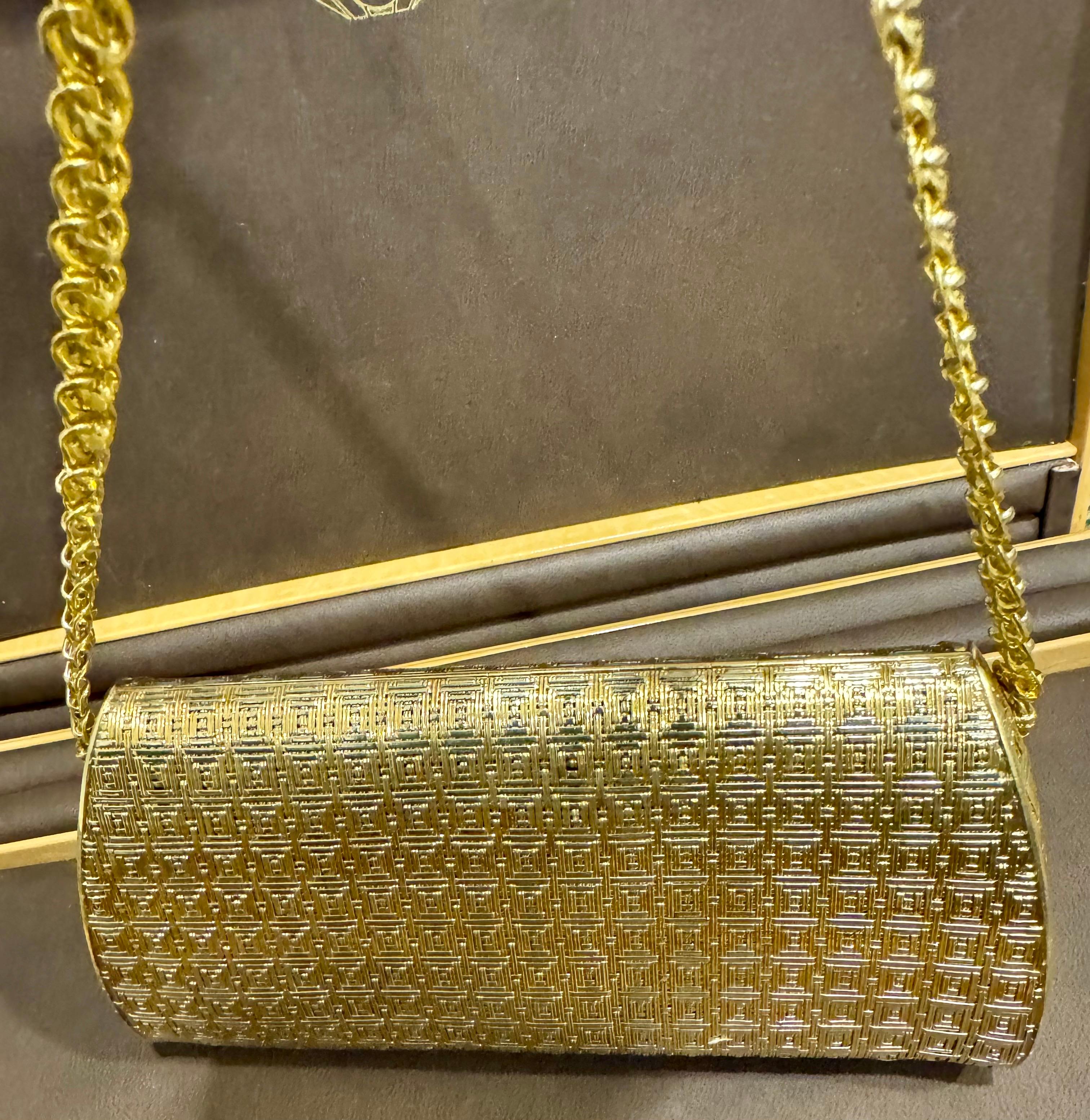  378 Gm of 18 Karat Yellow Gold Mesh Clutch Handbag with Shoulder Chain, Vintage 3