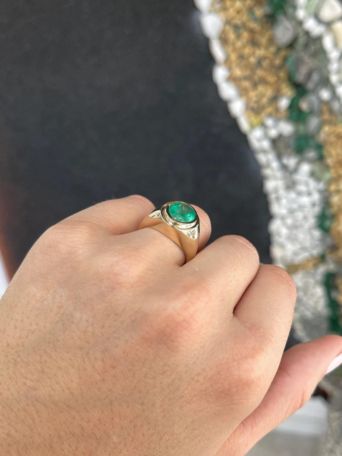 3,78ct 14K Solitario Grande Ovale Medio Giallo Smeraldo Colombiano Unisex Lunetta Rin In condizioni Nuovo in vendita a Jupiter, FL