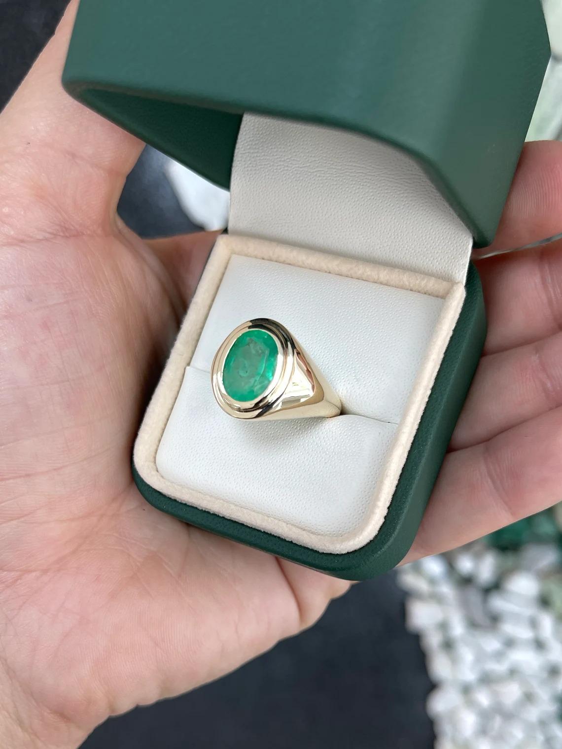 3,78ct 14K Solitario Grande Ovale Medio Giallo Smeraldo Colombiano Unisex Lunetta Rin in vendita 4