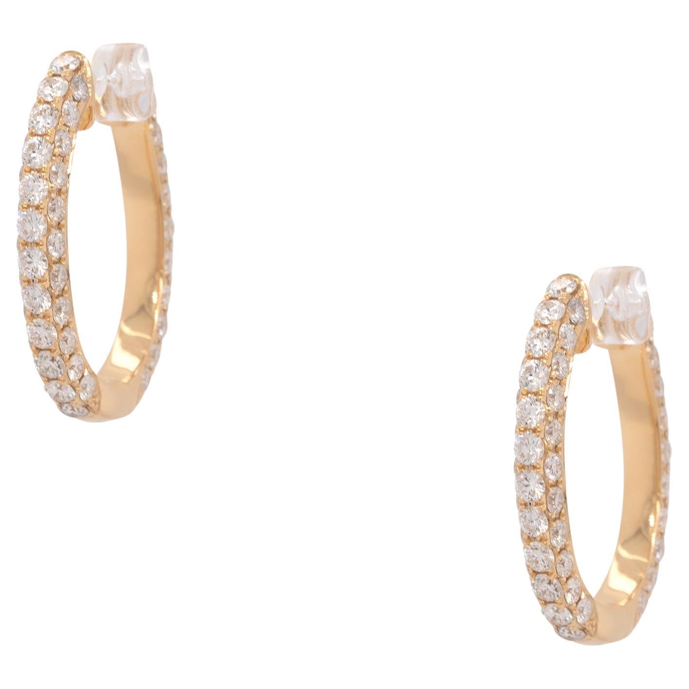 3.79 Carat Diamond Pave Hoop Earrings 18 Karat En stock