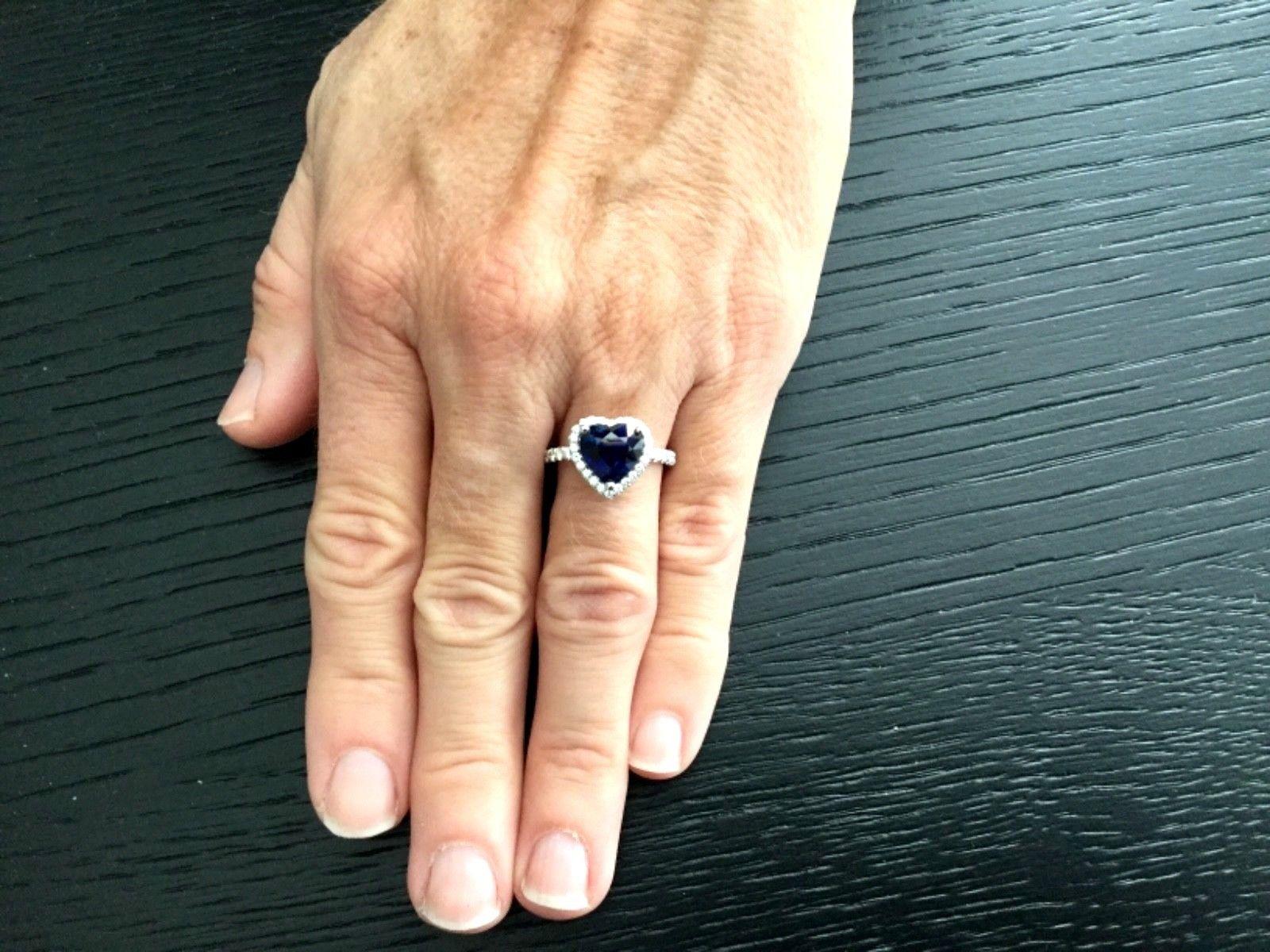 3.79 Carat Natural Unheated Royal Blue Sapphire and Diamond Ring GIA Certified Damen im Angebot