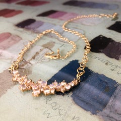 Collana in oro con pietra di luna arcobaleno da 3,79 carati di Lauren Harper