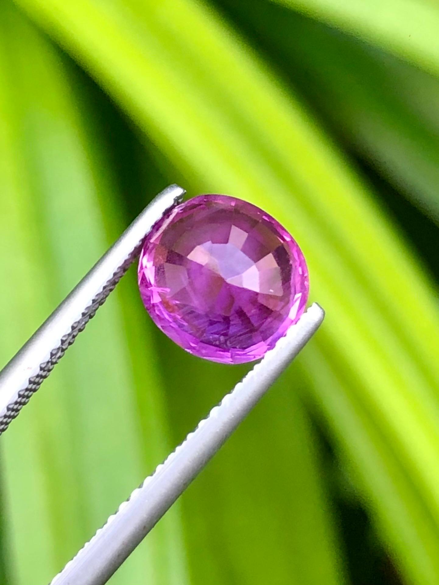 Certificato Guild Raro zaffiro naturale non riscaldato  burma purple 3,79Carati in vendita 4
