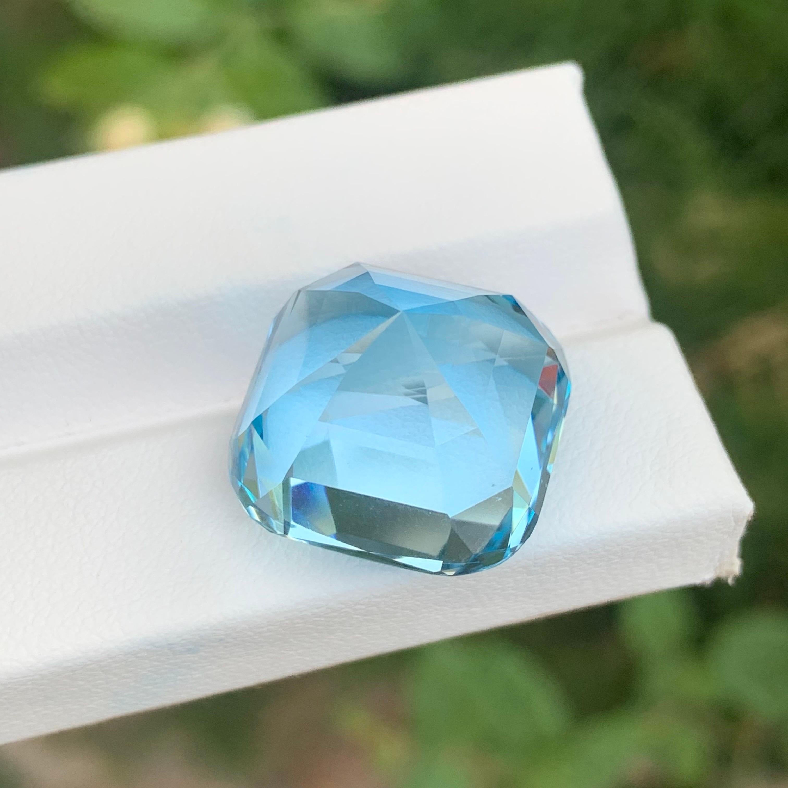 Loose Sky Blue Topaz

Weight: 37.90 Carats
Dimensions: 17.7 x 17.6 x 14.15 Mm
Origin: Brazil
Shape: Square 
Color: Blue
Certificate: On Demand

Benefits Of Wearing Blue Topaz Stone:
It helps to improve communication and self-expression.
It provides