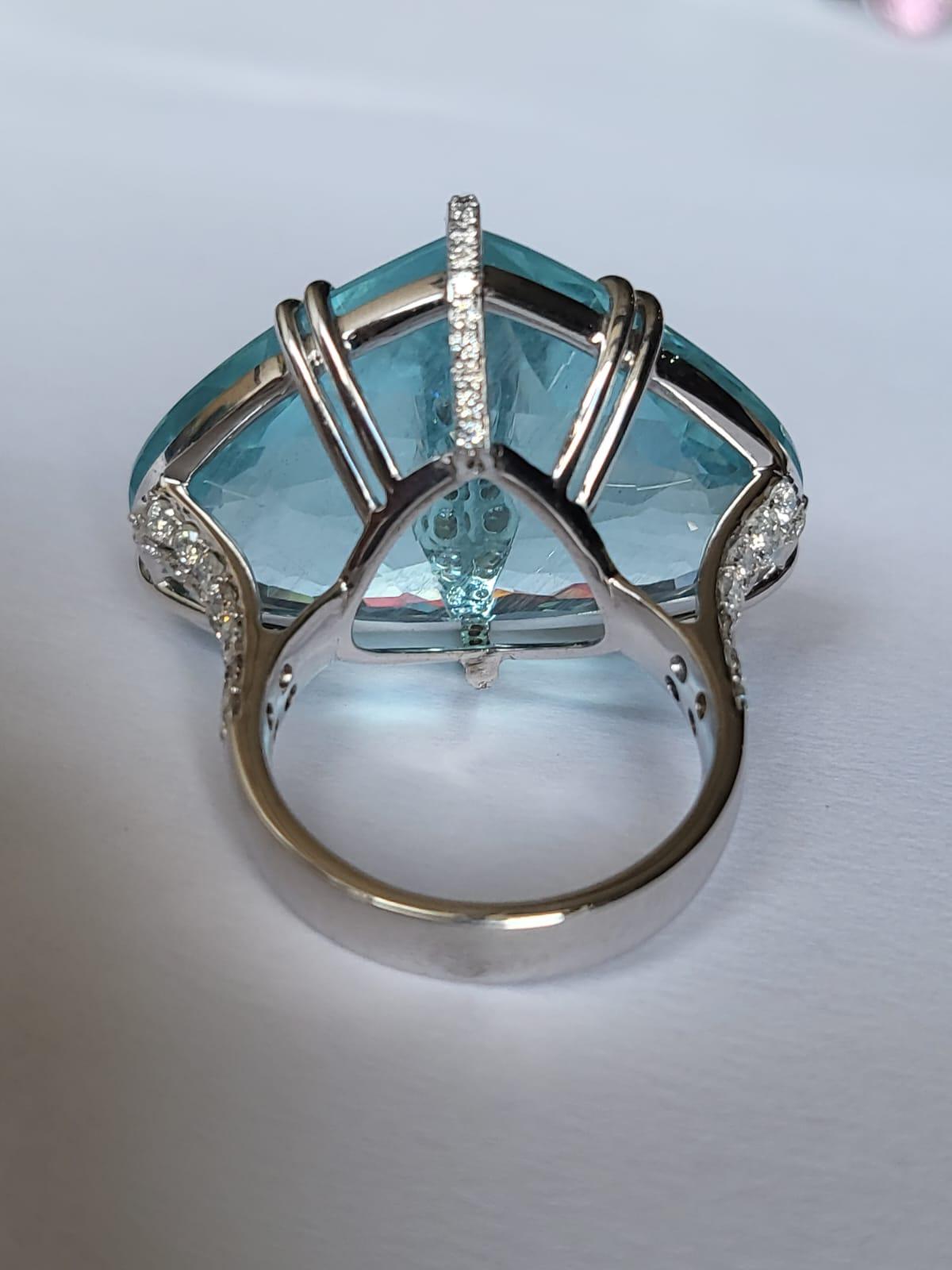 Art Deco 37.92 carats, Art-Deco style, Aquamarine & Rose Cut Diamond Cocktail Ring For Sale
