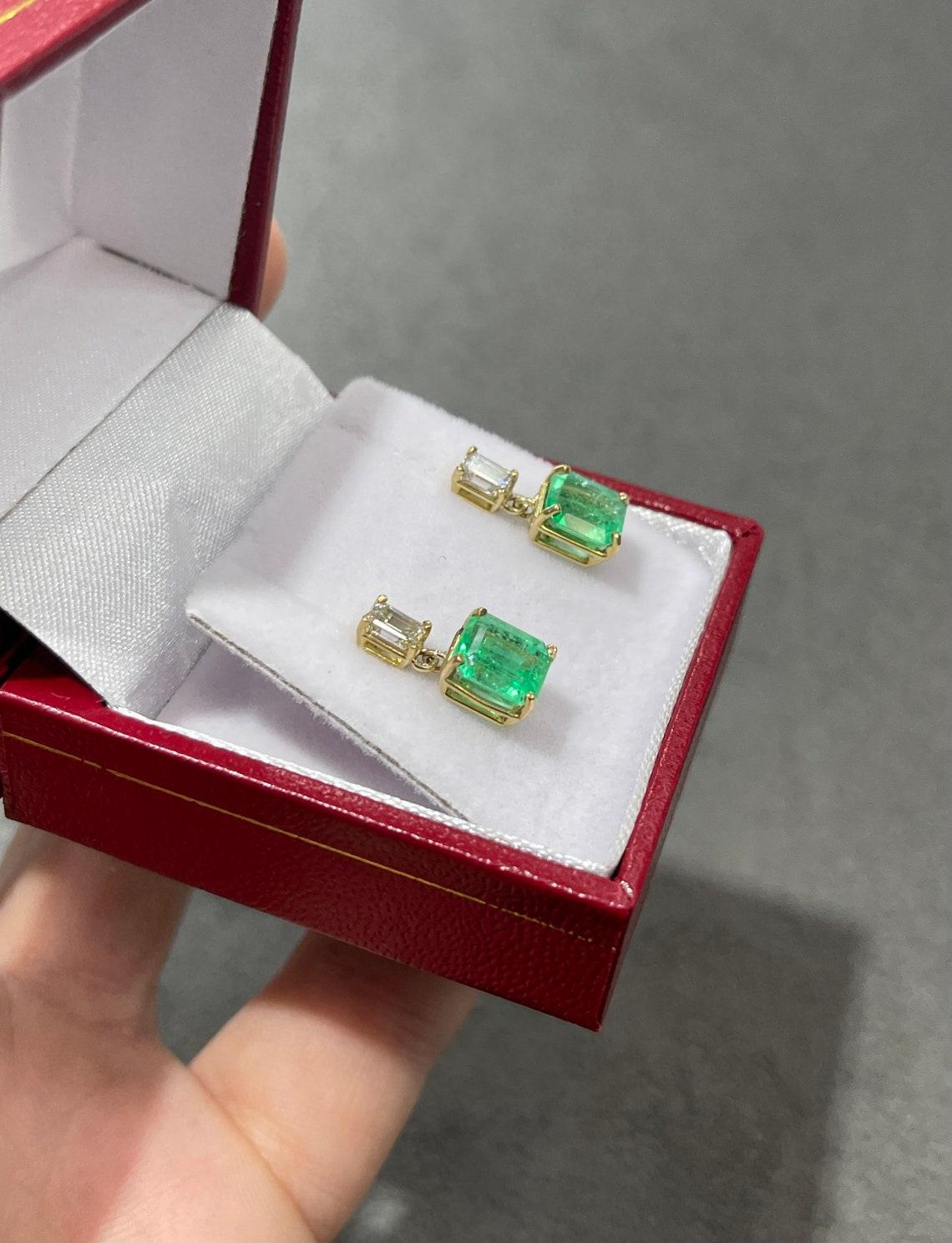 3,79tcw Smaragd & Diamant-Ohrhänger 18K Smaragdschliff Smaragd mit Diamant im Zustand „Neu“ im Angebot in Jupiter, FL