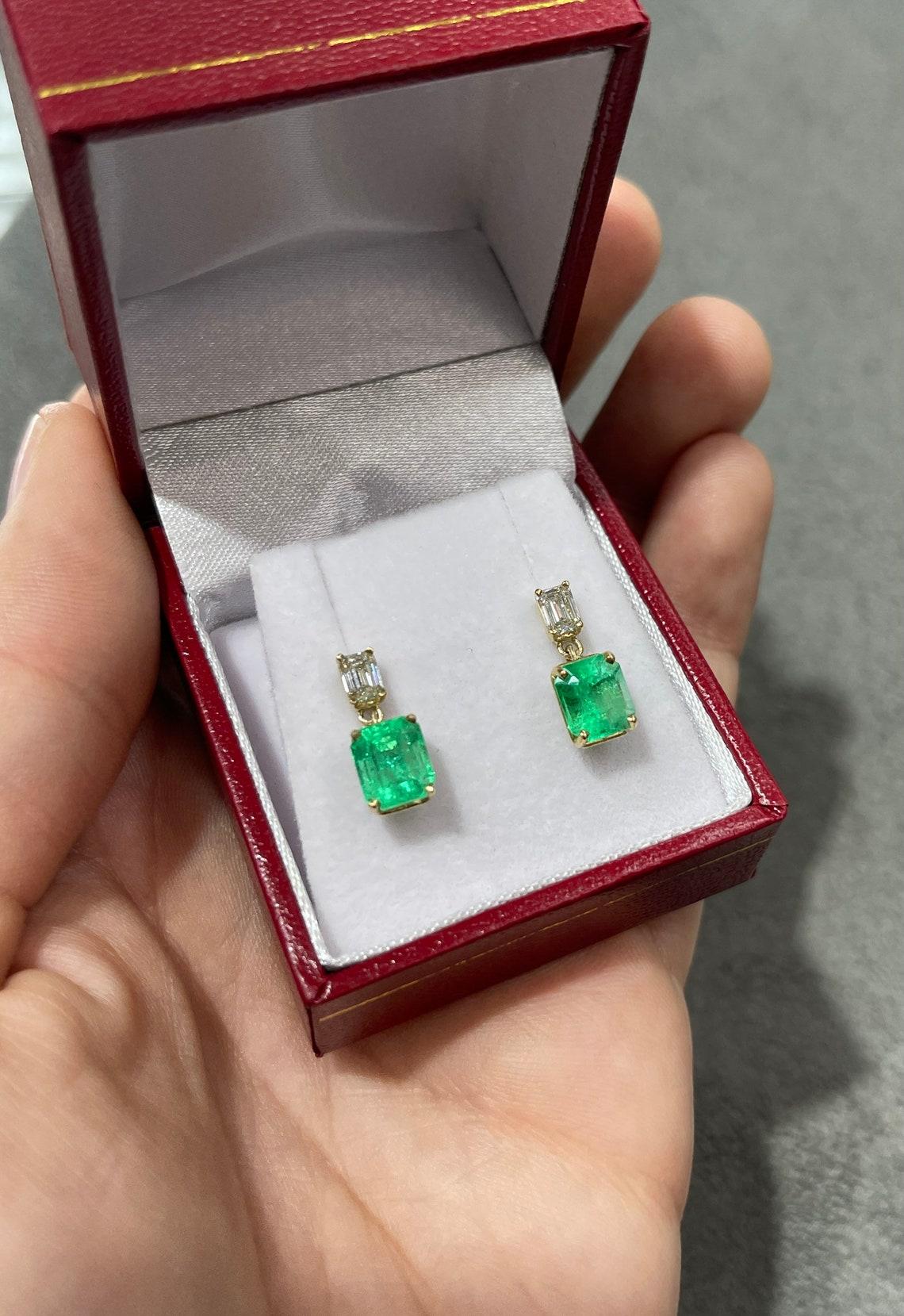 3,79tcw Smaragd & Diamant-Ohrhänger 18K Smaragdschliff Smaragd mit Diamant Damen im Angebot