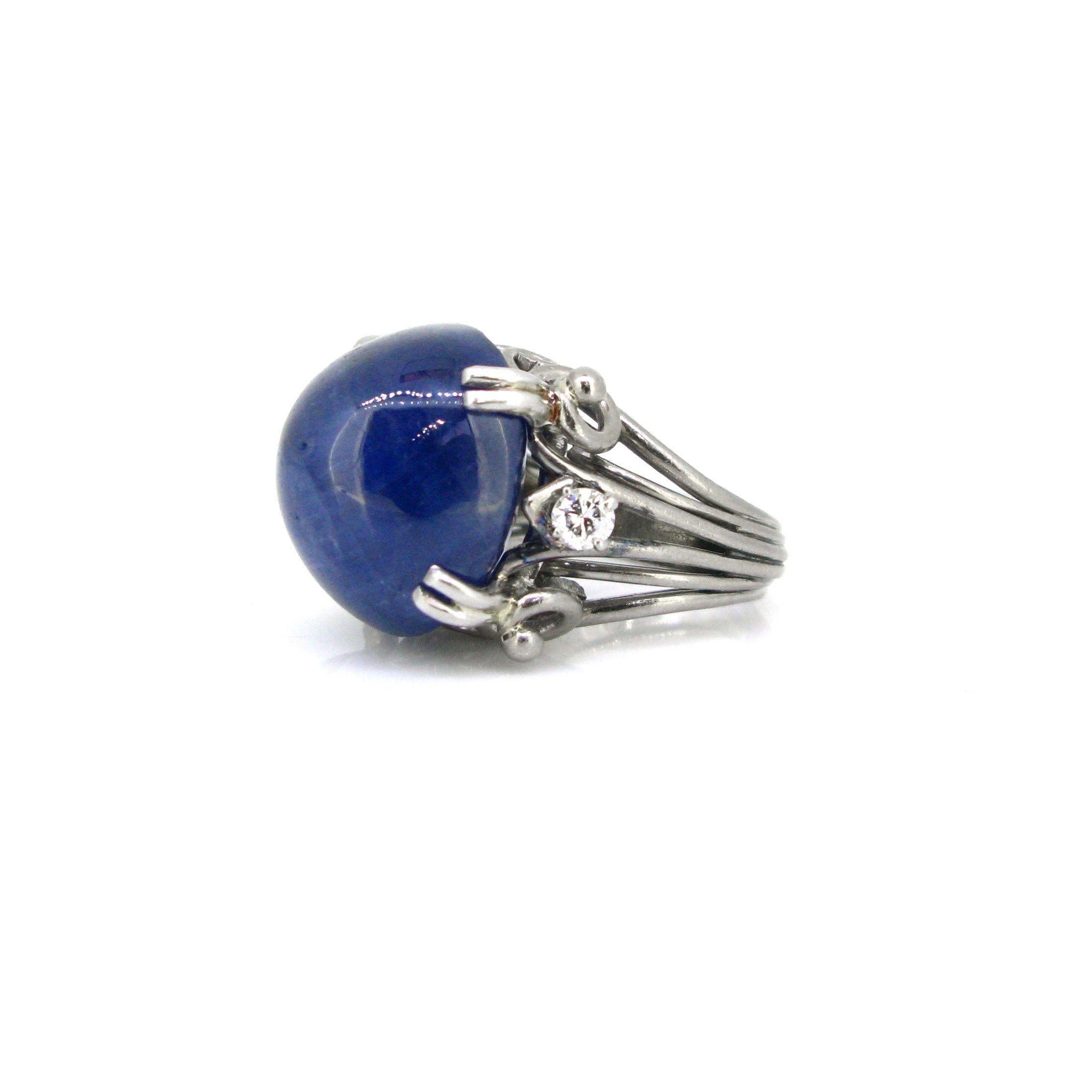 37ct Cabochon Cut Sapphire Diamonds Gold Platinum Ring, circa 1960 For Sale 2