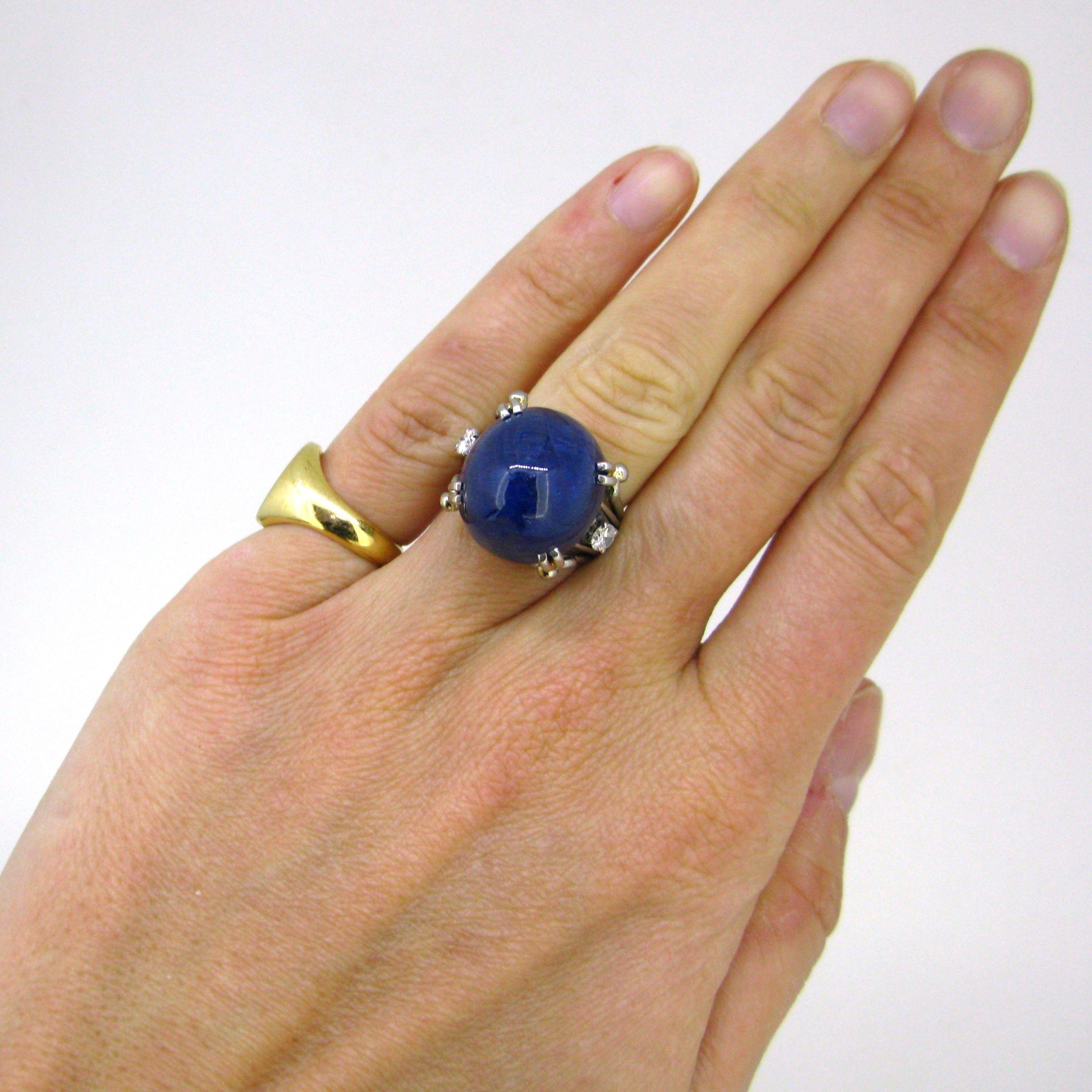 37ct Cabochon Cut Sapphire Diamonds Gold Platinum Ring, circa 1960 For Sale 4