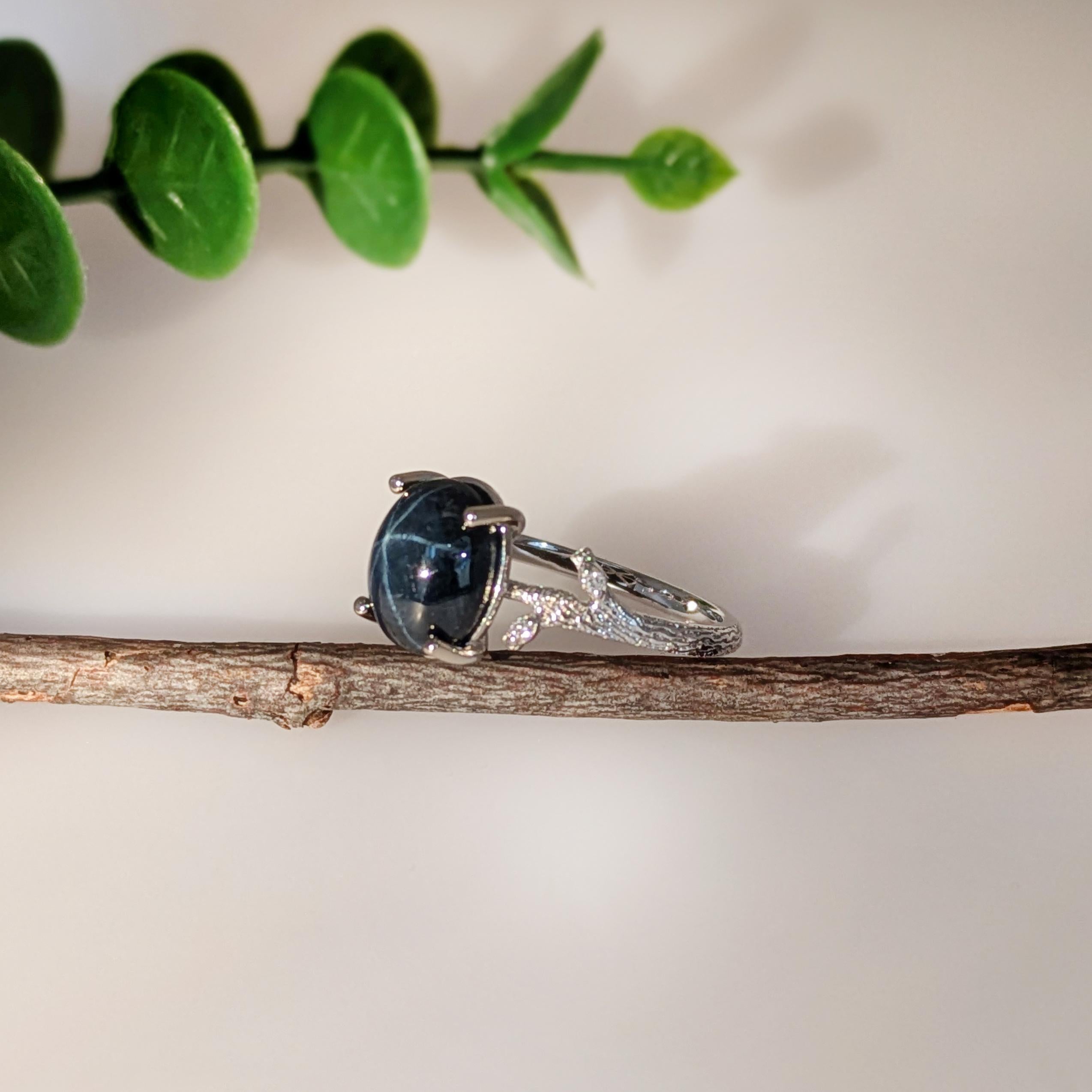 Oval Cut 3.7ct Star Sapphire Ring w Natural Diamond Accents in Solid 14K Gold  OV 10x8mm