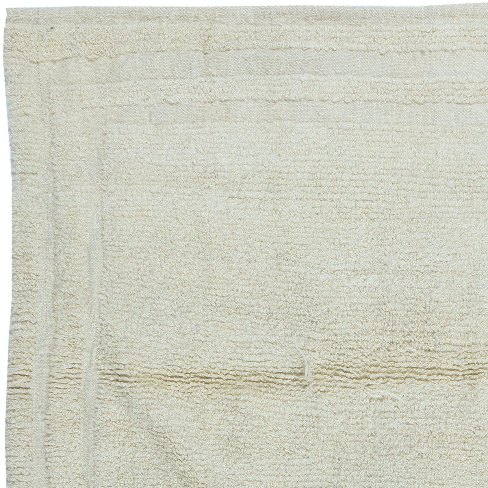 3.7x3.8 Ft Minimalistischer handgefertigter Anatolischer Vintage-Teppich „Tulu“ aus 100 % natürlicher Wolle (Türkisch) im Angebot