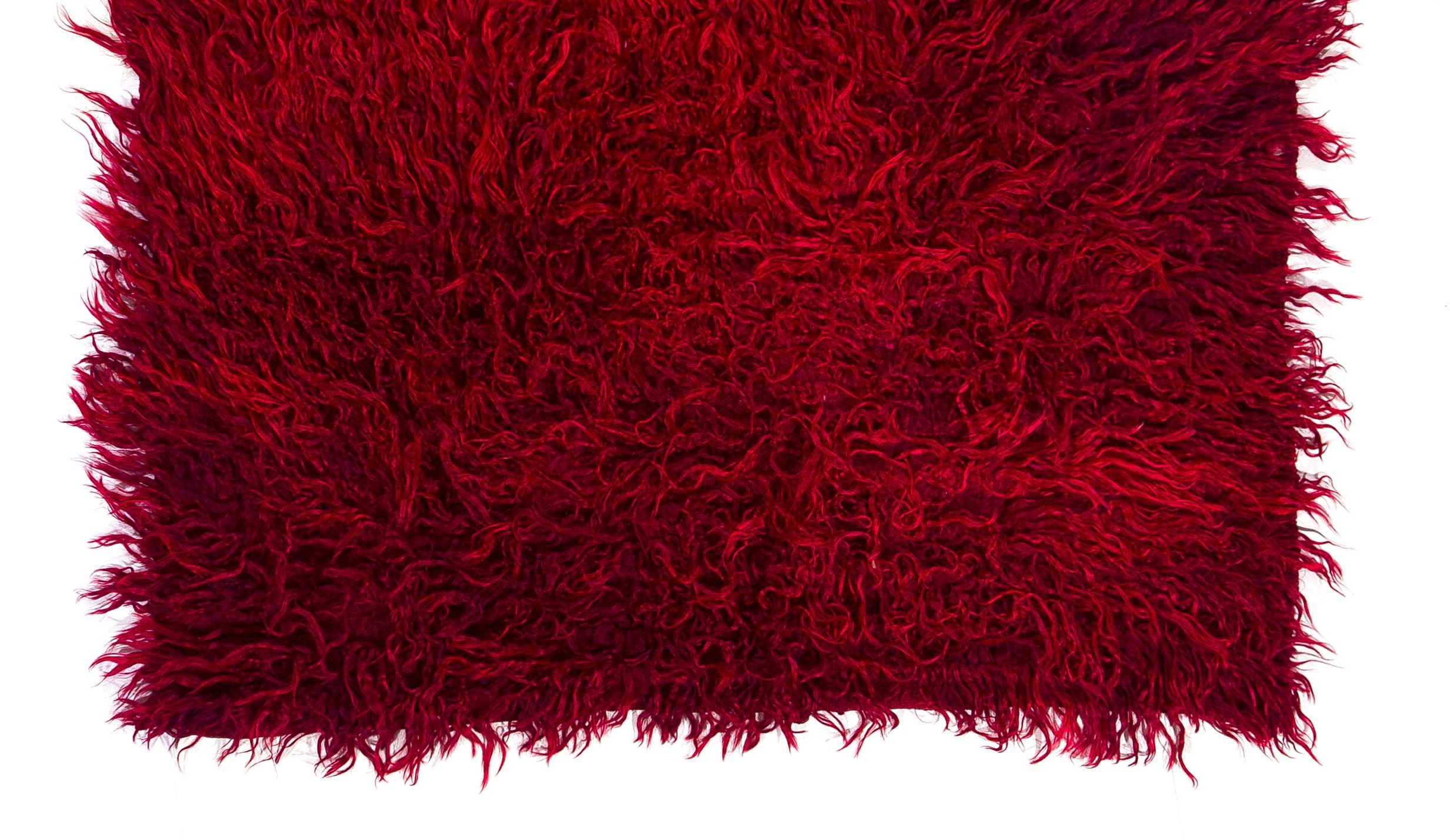 Hand-Woven 3.7x4.6 Ft Plain Red Mohair 