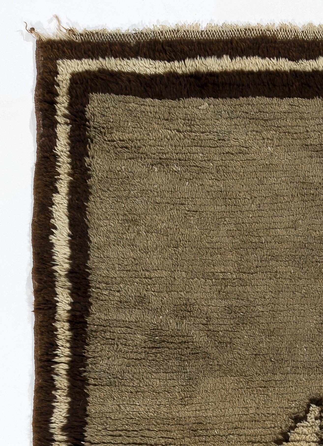 Hand-Knotted 3.7x5 Ft Tulu Rug with a Four Leafed Clover. All Natural Gray, Brown, Beige Wool