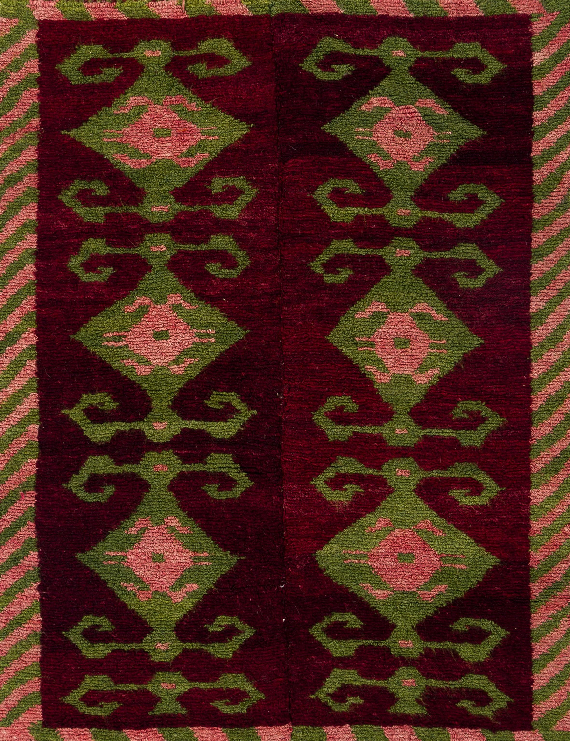 3.6x5 Ft Vintage One-of-a-Kind Hand-Knotted Tulu Wool Rug with Ram’s Horn Design In Good Condition For Sale In Philadelphia, PA