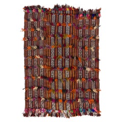 Tapis Kilim anatolien rayé fait à la main avec pompons en laine et coton de 7,3 x 5,2 m
