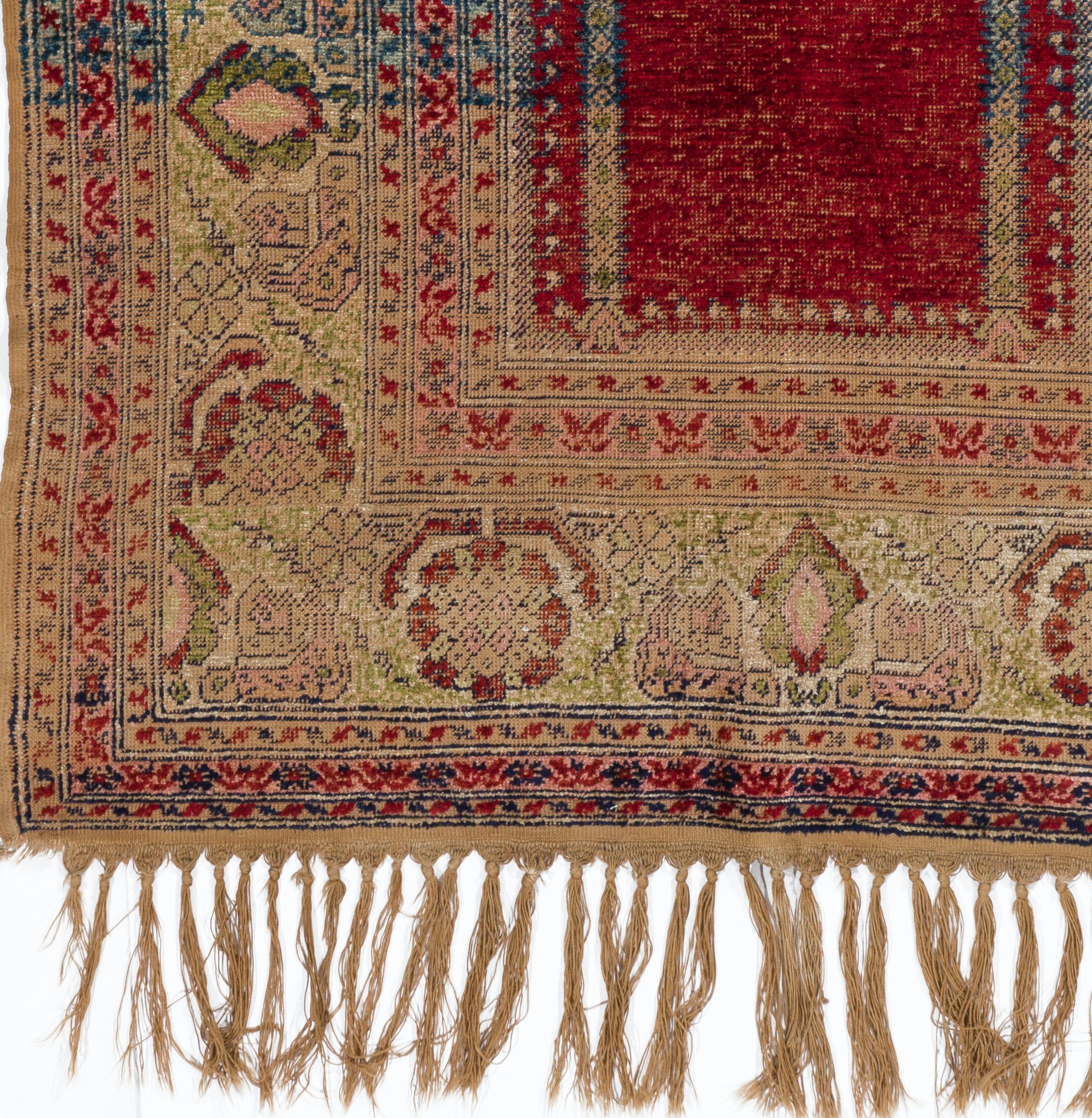 Noué à la main Tapis de prière turc ancien en soie de 3,7x5,4 pieds, vers 1910 en vente
