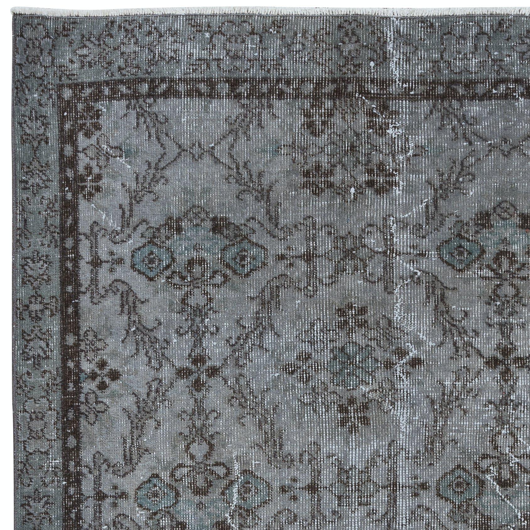 3.7x6 Ft Modern Handmade Turkish Accent Rug in Gray Tones, Low Pile Small Carpet In Good Condition For Sale In Philadelphia, PA