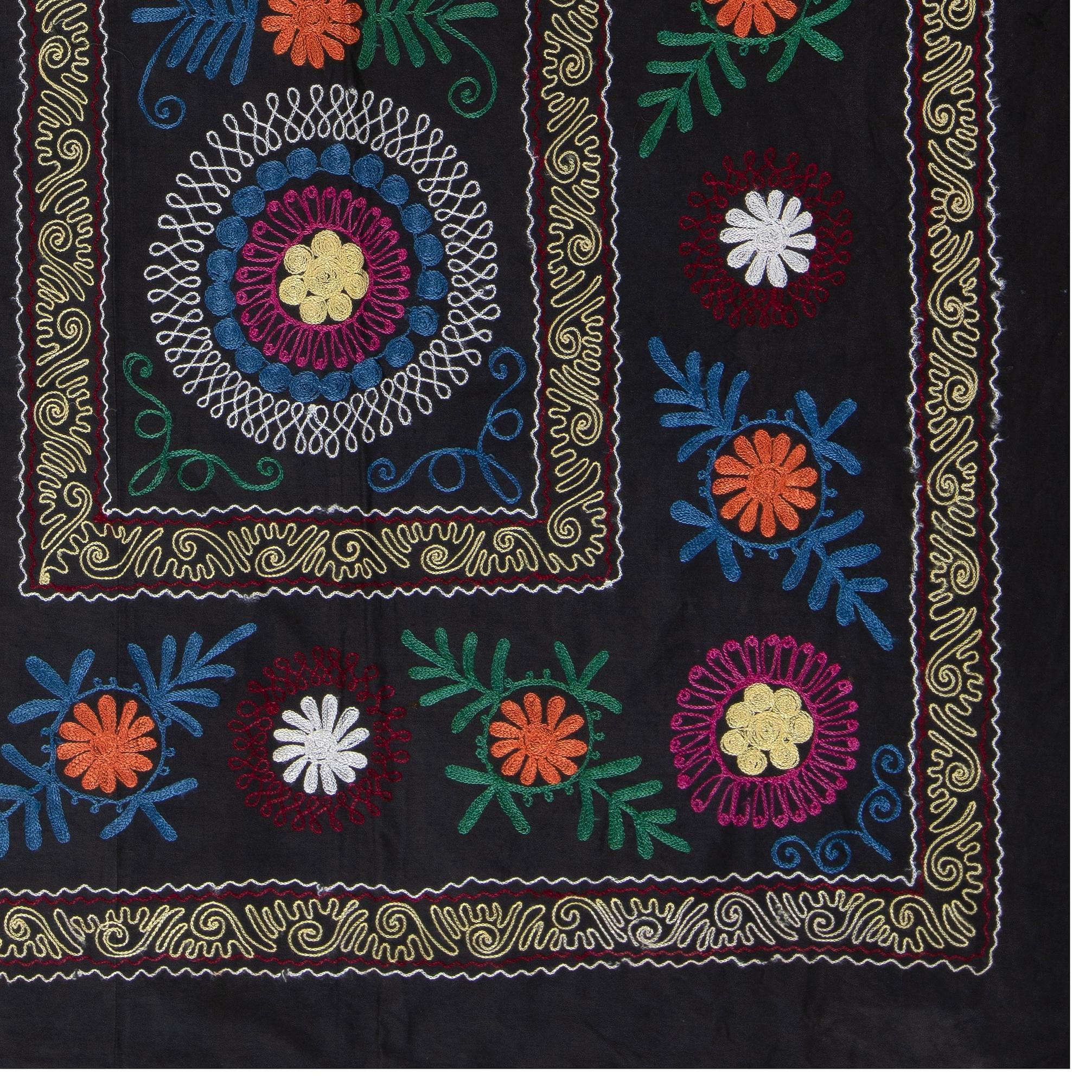 3.7x6.3 Ft Uzbek Suzani Wall Hanging in Black, Vintage Silk Embroidery Bedspread In Good Condition For Sale In Philadelphia, PA
