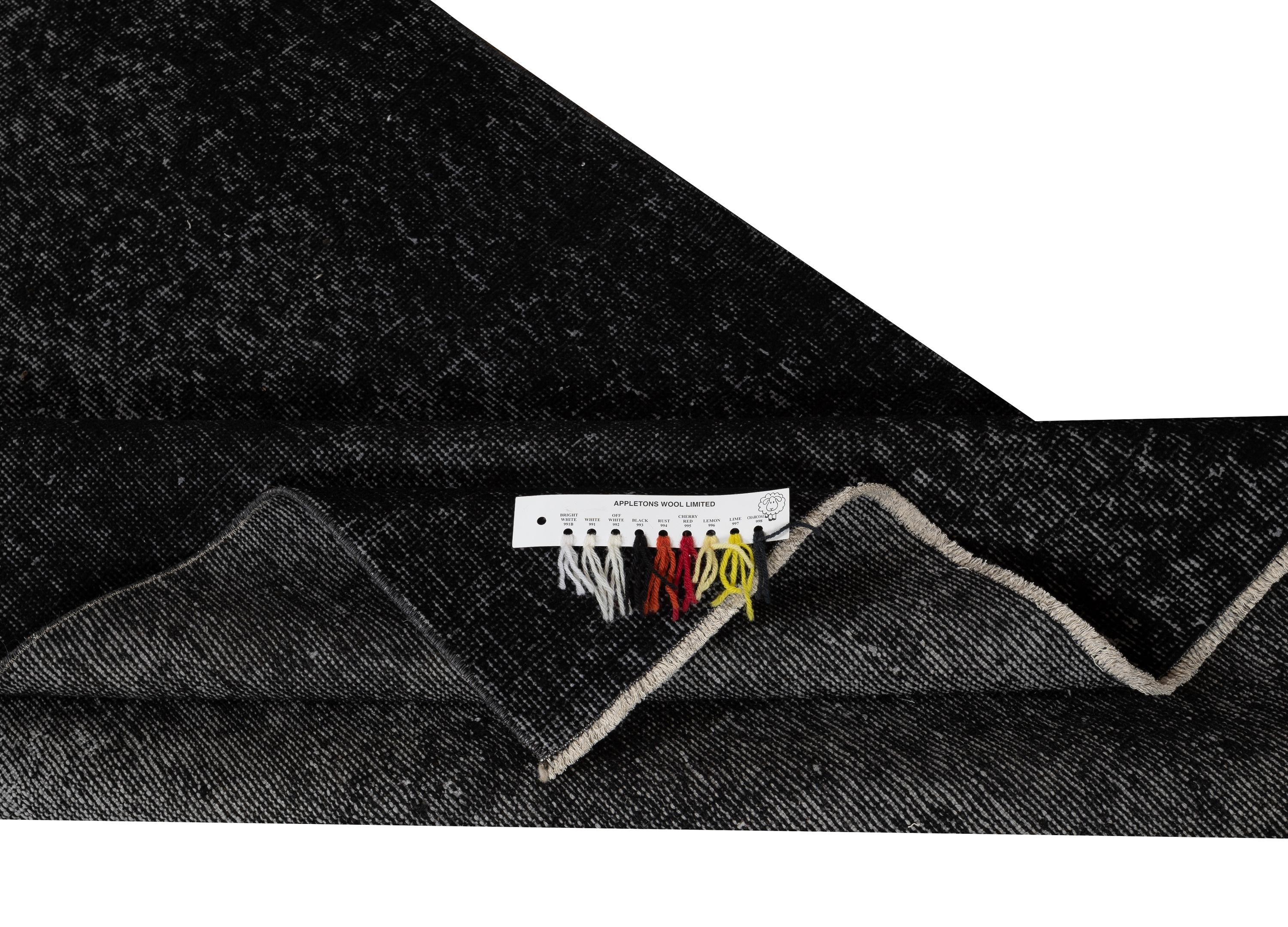 3.7x6.7 Ft Schwarz Overdyed Handgefertigter Teppich. Vintage Turkish Area Rug für Wohnzimmer (Moderne) im Angebot