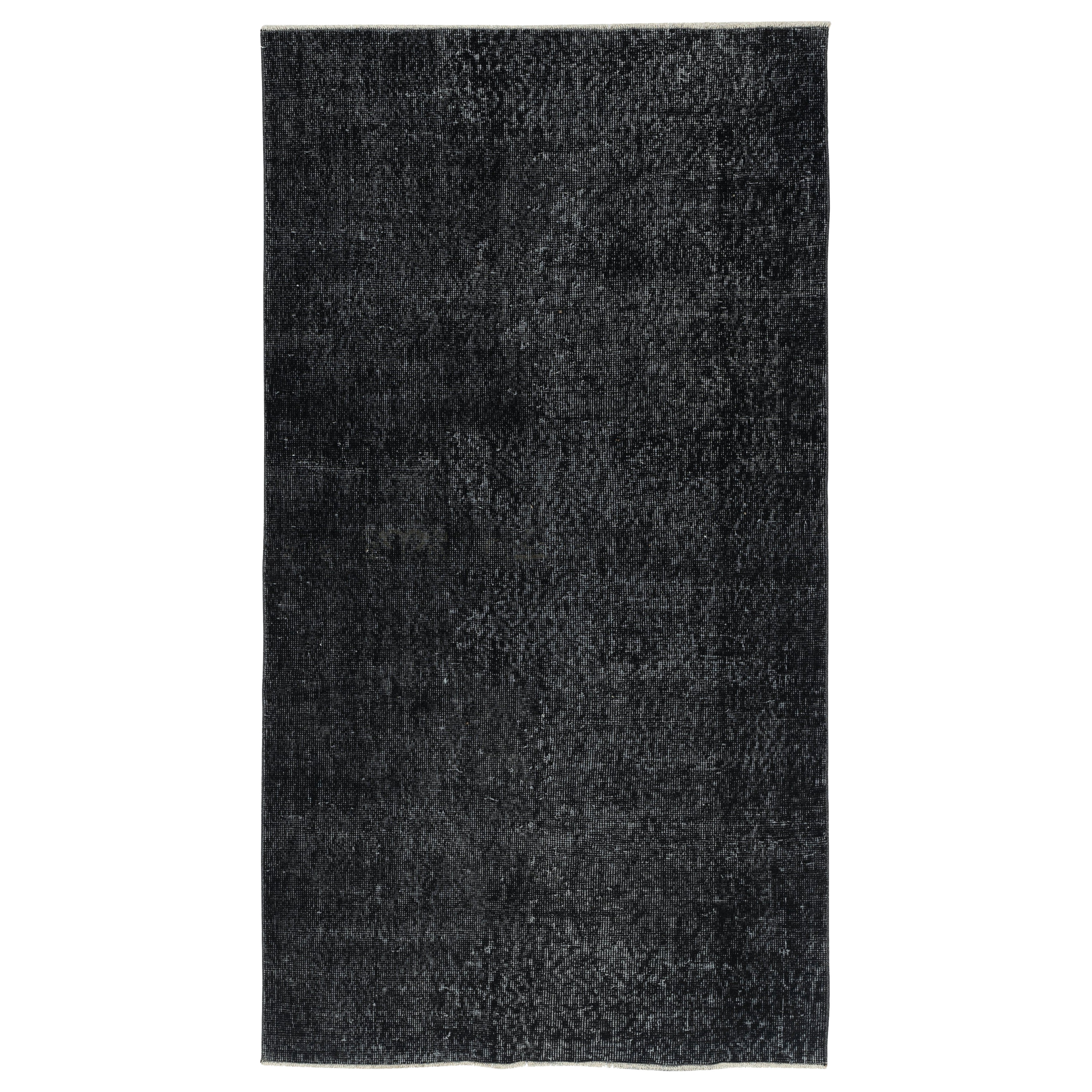 3.7x6.7 Ft Tappeto nero sovratinto fatto a mano. Tappeto turco vintage per il soggiorno