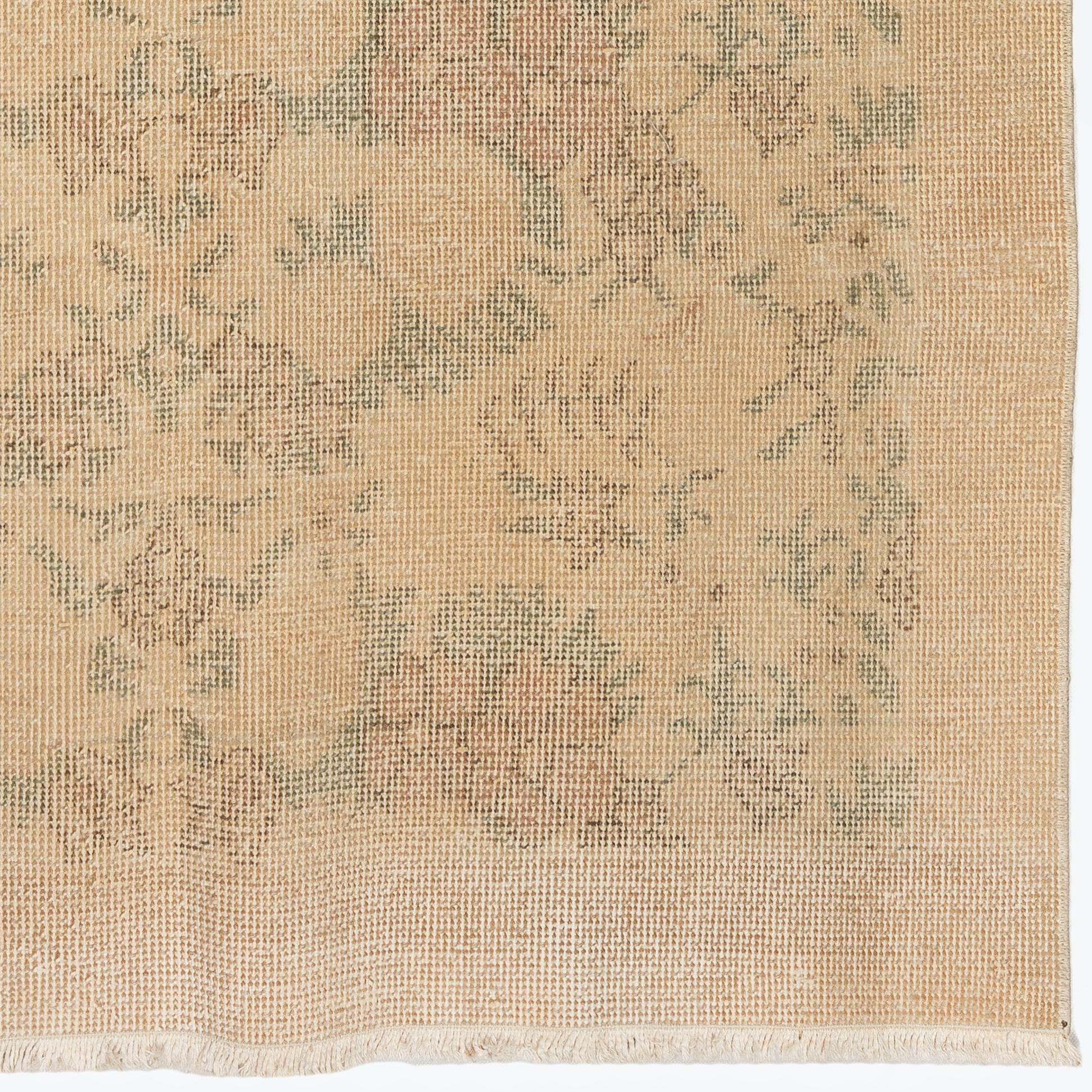 3.7x6.7 Ft Ein Paar handgeknüpfter, geblümter türkischer Vintage-Teppich in neutraler Farbe, neutral, handgeknüpft (Türkisch) im Angebot