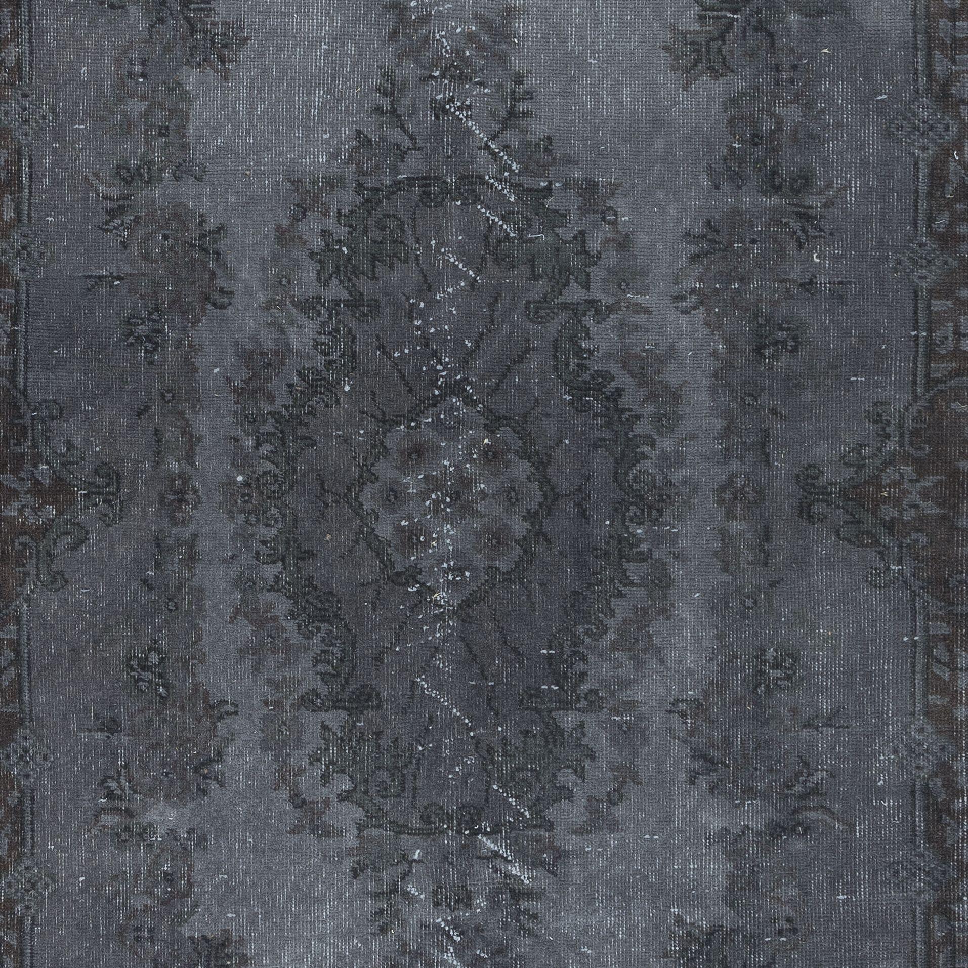 20th Century 3.7x6.8 Ft Handmade Turkish Area Rug in Gray Tones, Ideal for Modern Interiors For Sale