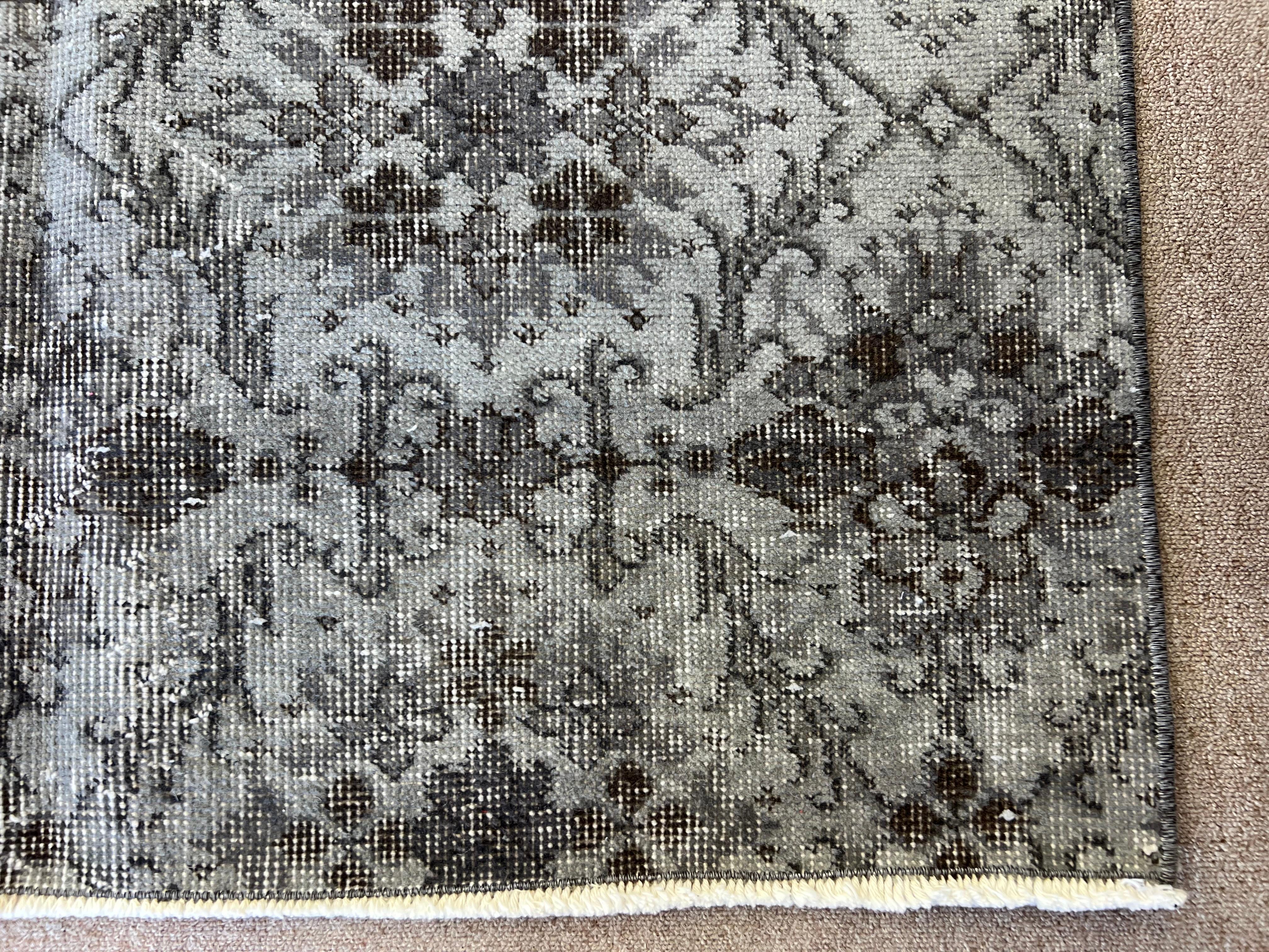 3.7x6.8 Ft Vintage Handmade Turkish Deco Wool Rug, Floral Pattern Floor Covering In Good Condition For Sale In Spring Valley, NY