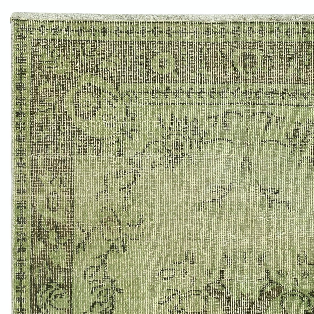 3.7x7 Ft Modern Handmade Baroque Design Turkish Accent Rug in Light Green Color In Good Condition For Sale In Spring Valley, NY