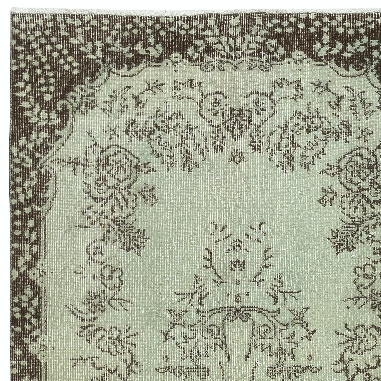 Turc 3.7x7.3 Ft Handmade 1960s Turkish Low Pile Accent Rug dyed in Light Green Color en vente