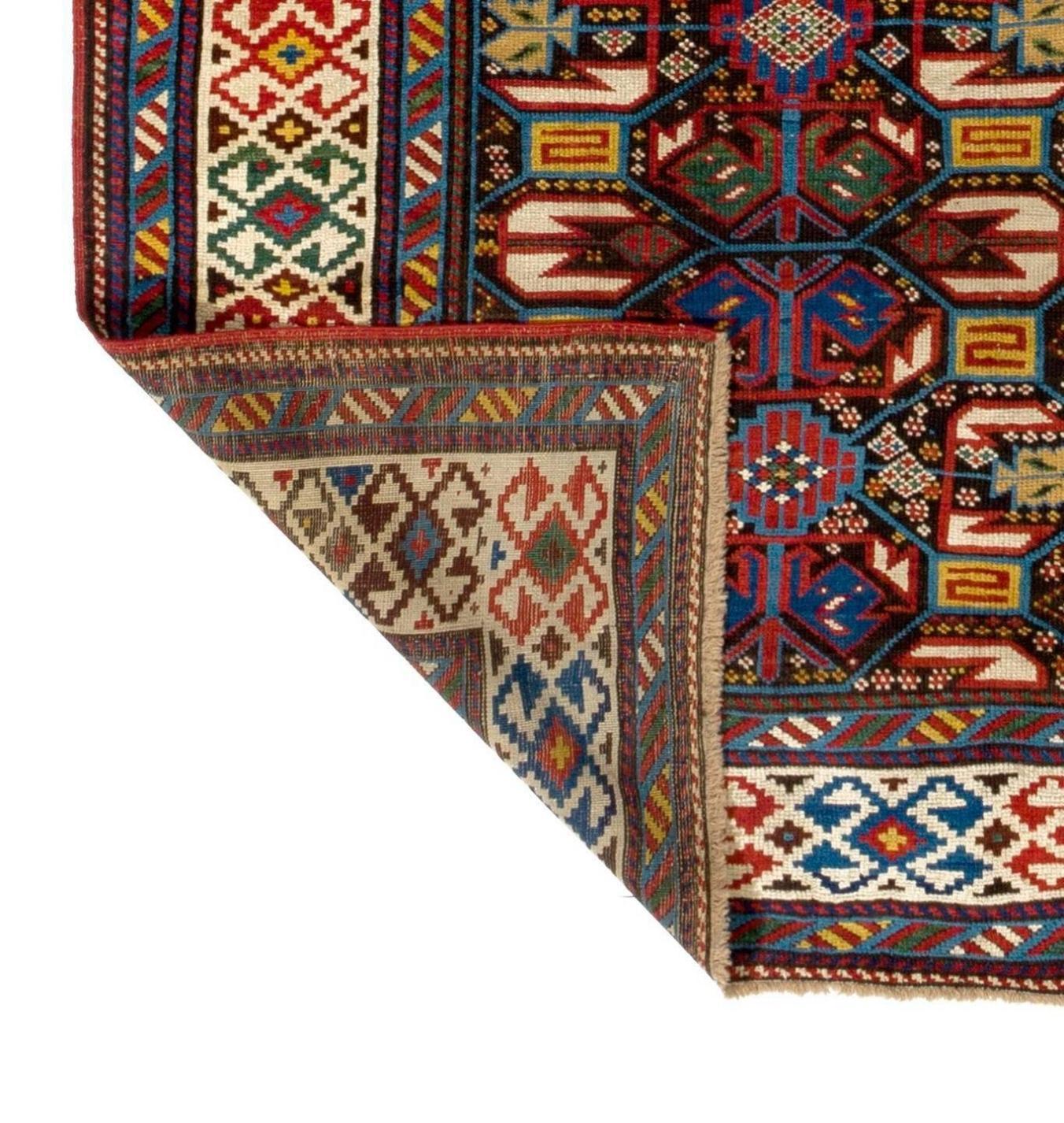 Noué à la main Antique Kuba caucasien 3,7x9,5 Ft  Runner, tapis Top Shelf Collector. Vers 1870 en vente
