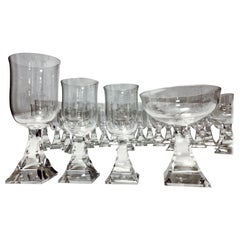 ensemble de 38 verres à pied en cristal antique de Baccarat