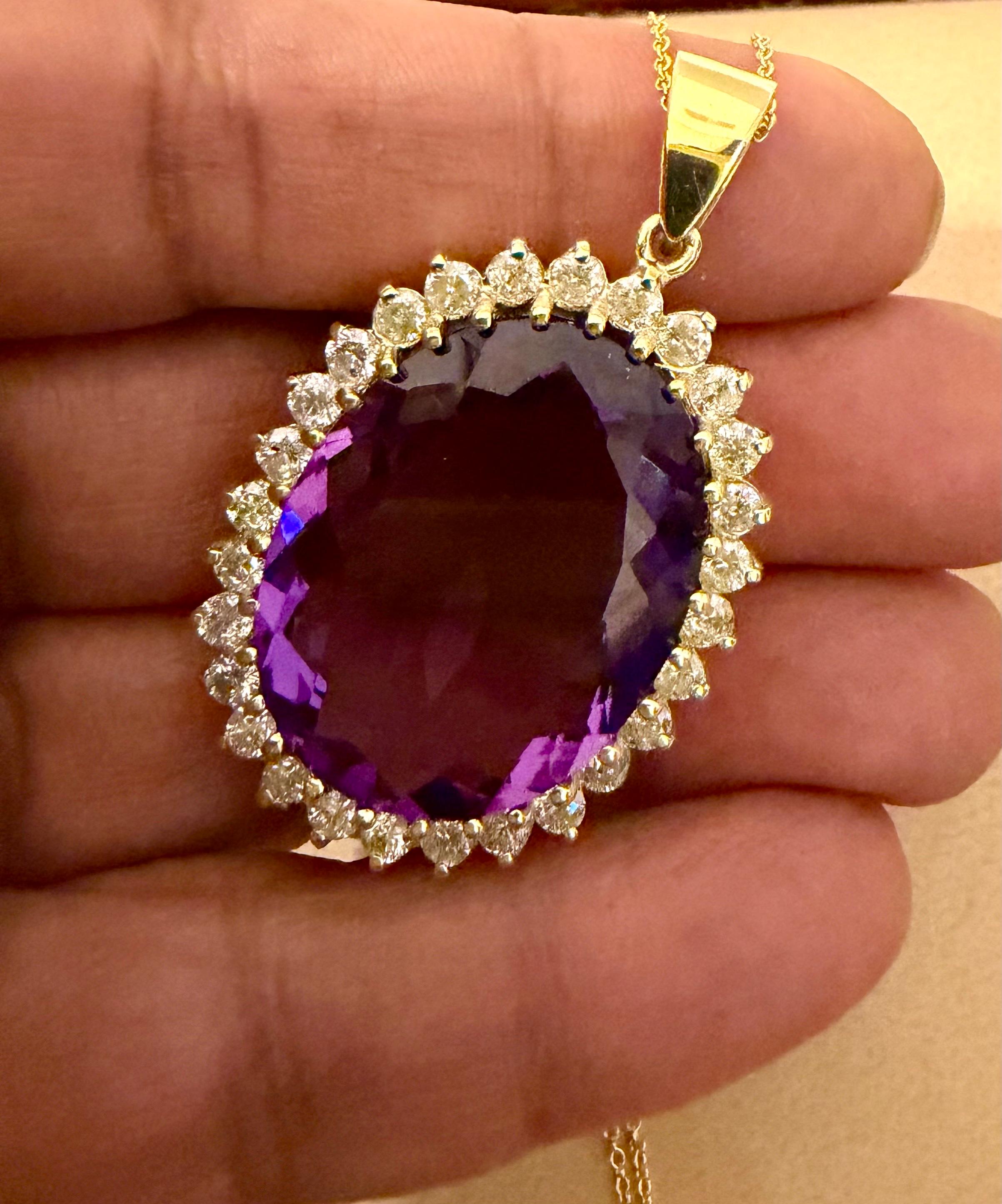 Collar Colgante Amatista 38 Quilates y Diamantes 3 Quilates Oro Amarillo 14 Kilates + Cadena en Excelente estado para la venta en New York, NY