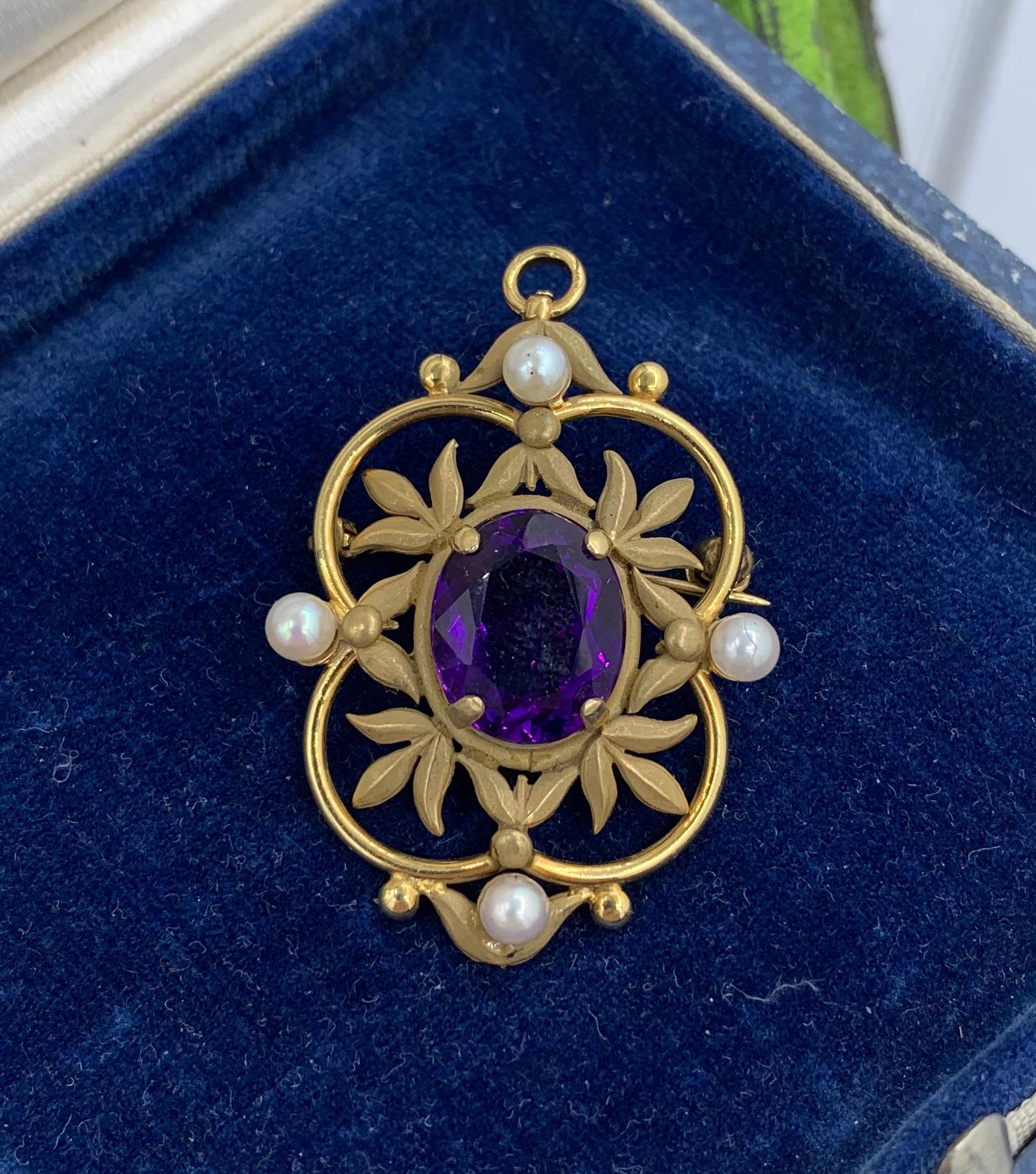 3.8 Carat Amethyst Pearl Lavalier Pendant Brooch Antique Victorian 14 Karat Gold In Excellent Condition For Sale In New York, NY