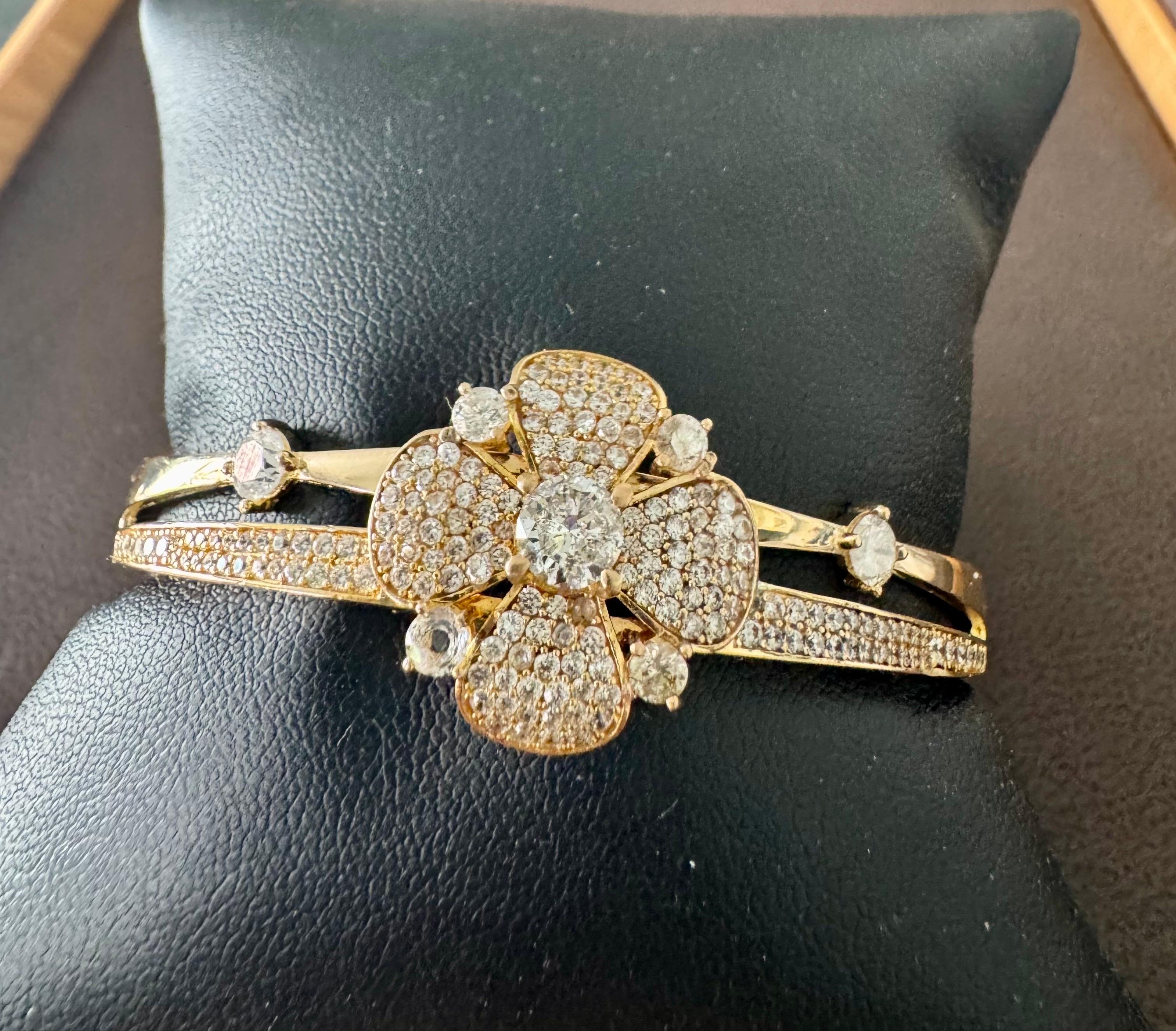 Donna 3,8 carati di diamante in oro 14 carati Bracciale Cocktail /cuffia Estate  13,8 Gm in vendita