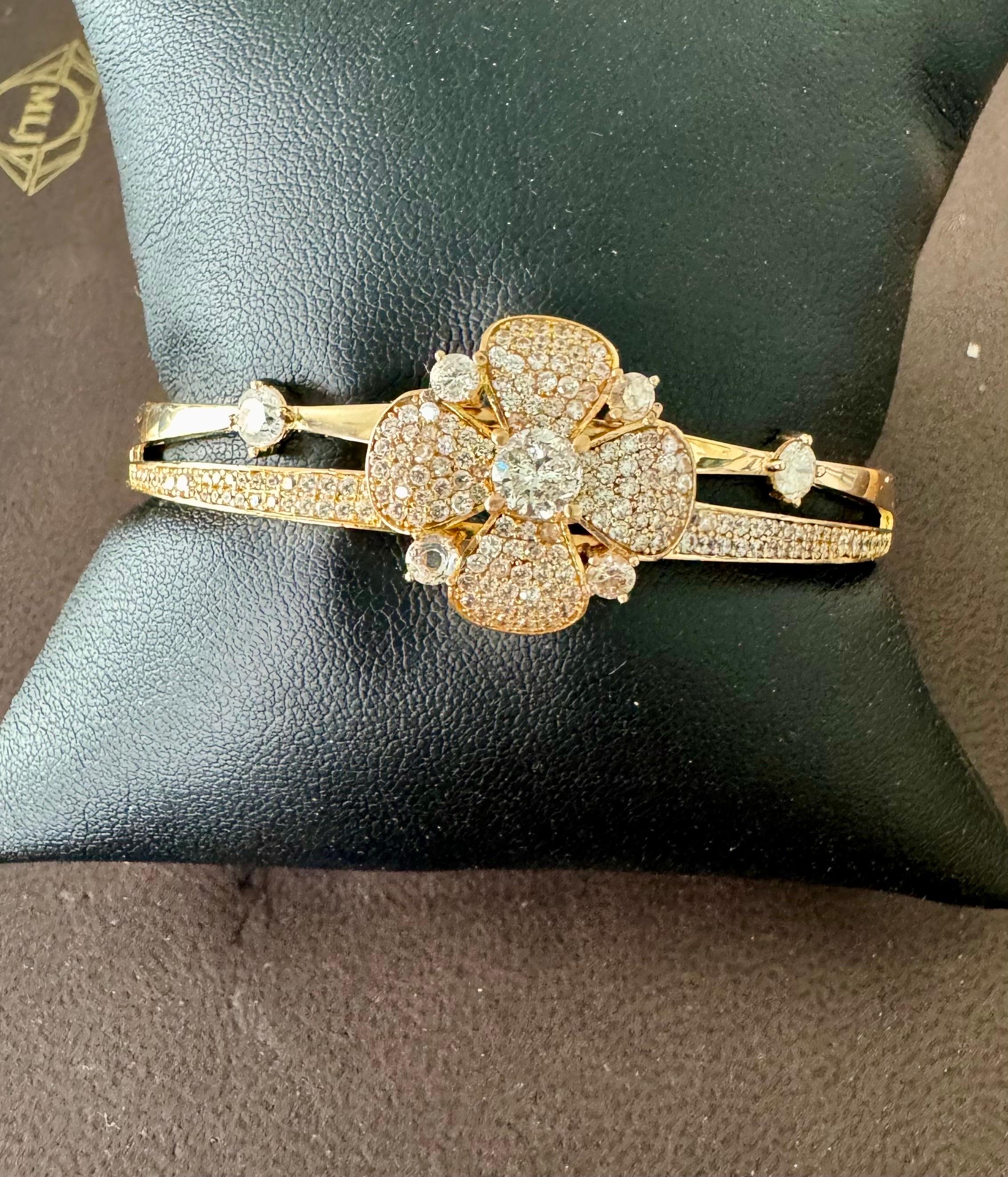 3,8 carati di diamante in oro 14 carati Bracciale Cocktail /cuffia Estate  13,8 Gm in vendita 4