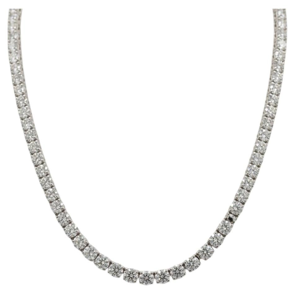 Collier « tennis » en diamants de 38 carats, en or blanc 14 carats