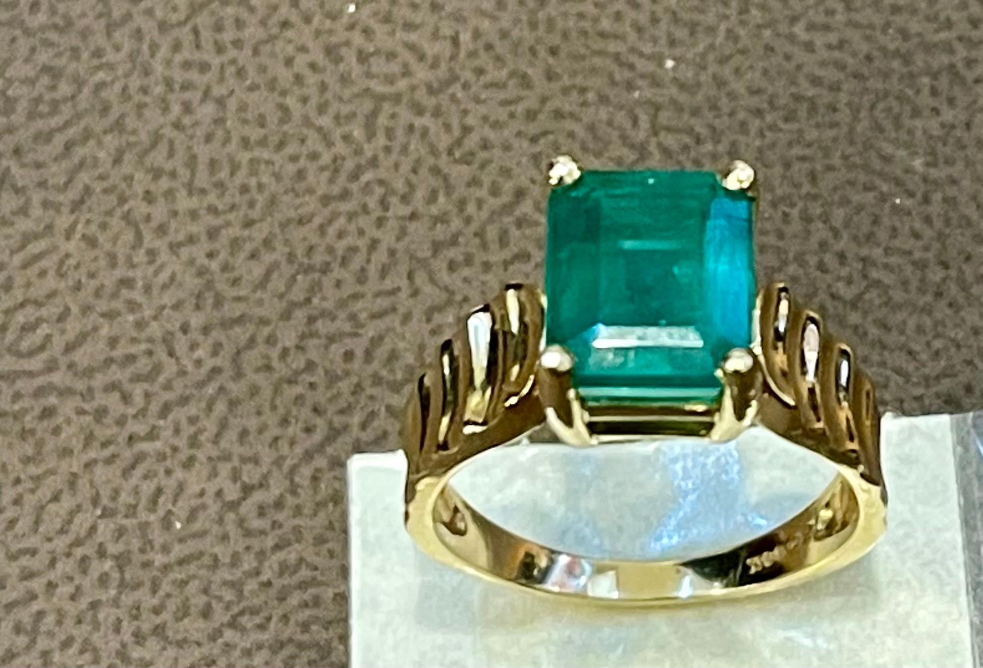 3.8 Carat Natural Zambian Emerald Cut Emerald Ring 14 Karat Yellow Gold For Sale 5