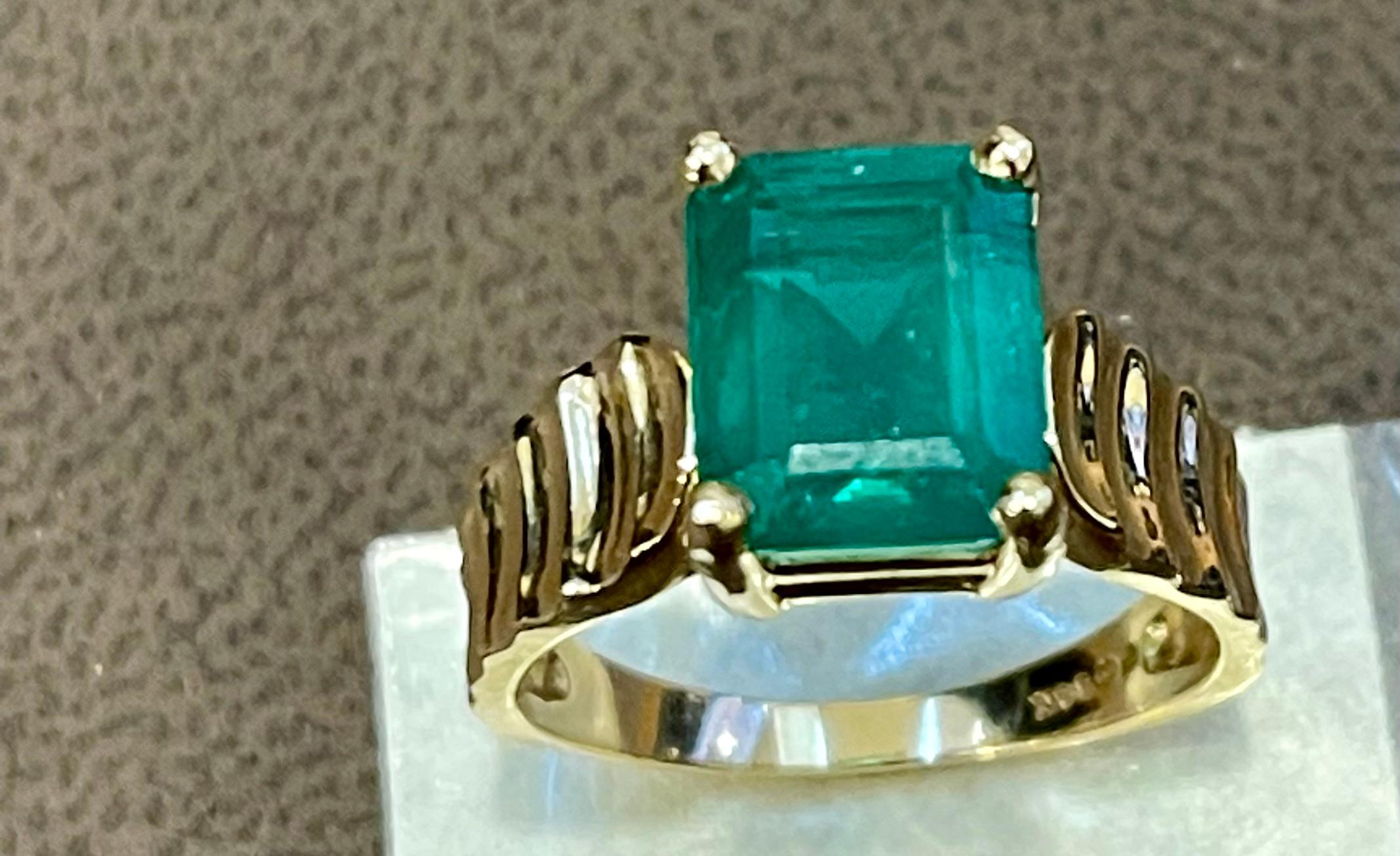 3.8 Carat Natural Zambian Emerald Cut Emerald Ring 14 Karat Yellow Gold For Sale 1