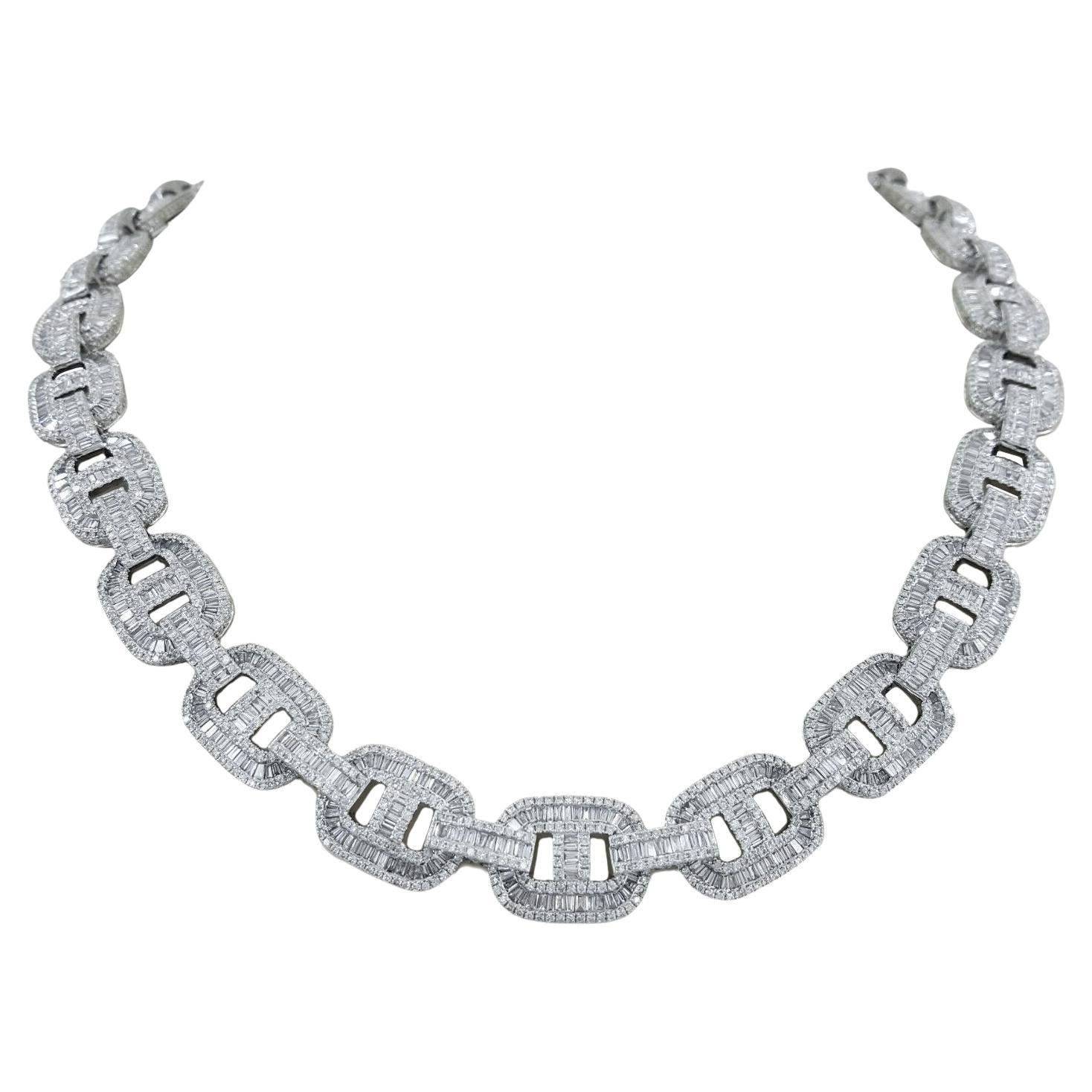 38 Karat Diamant-Halskette mit rundem und Baguette-Diamant