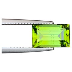 3,8 Karat Baguetteschliff Natürlicher lebhafter grüner Peridot Edelstein für Schmuck 11 mm