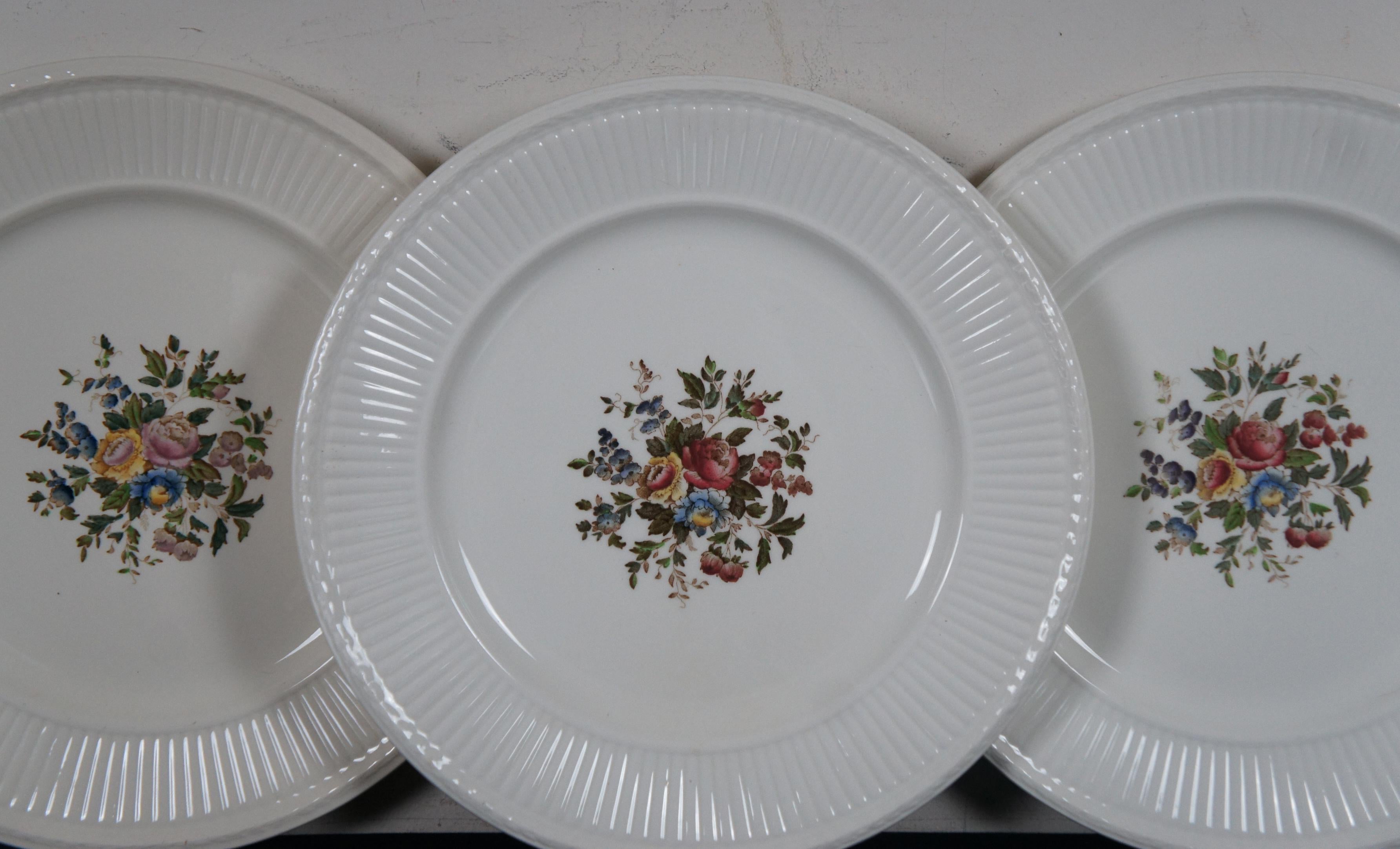 Neoclassical Revival 38 Pc Antique Wedgwood Conway Edme China Dinner Service Set Floral AK8384 For Sale