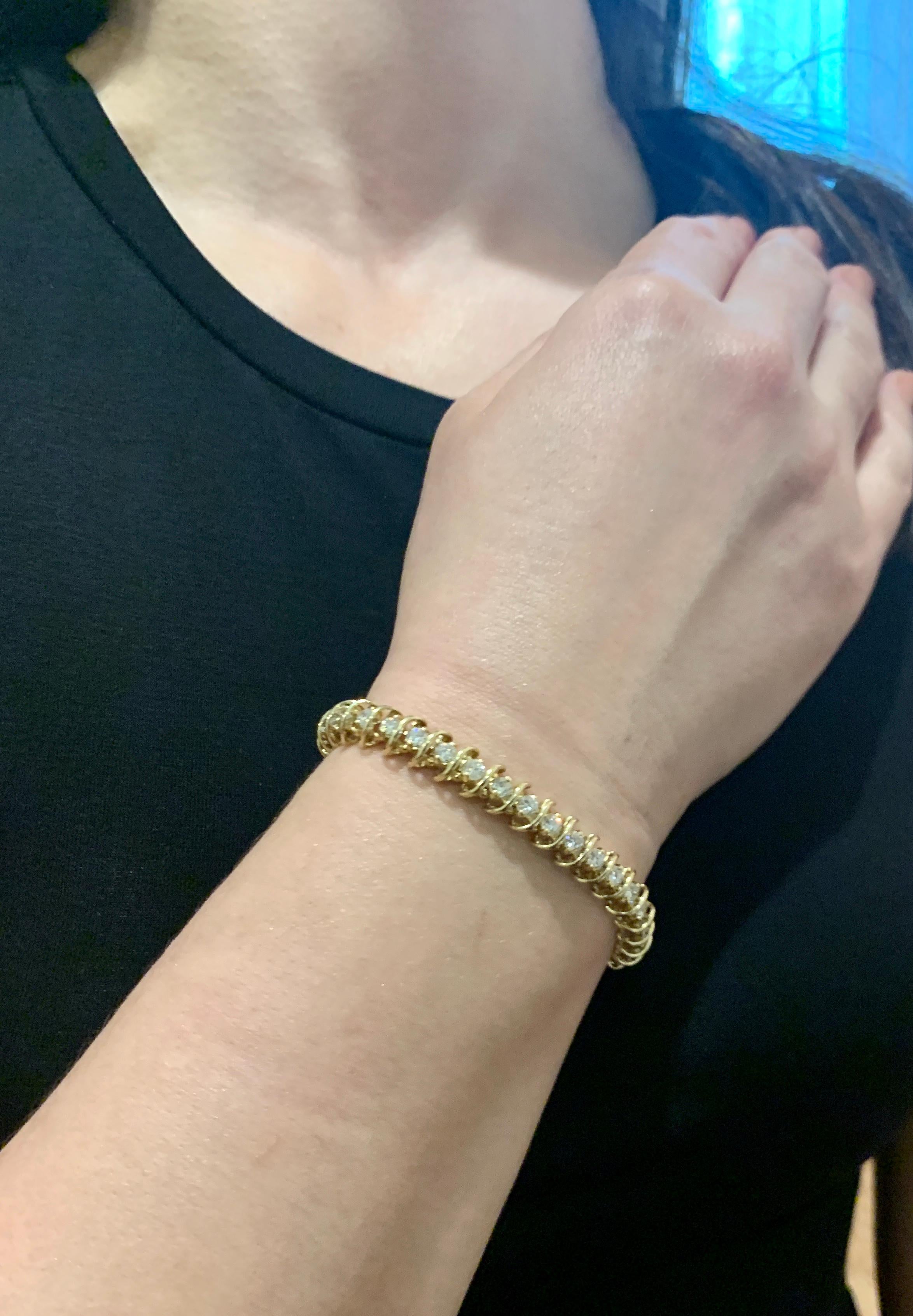 38 Bracelet de tennis en or jaune 14 carats avec diamants ronds et designs en S  5.7 Carat, 7