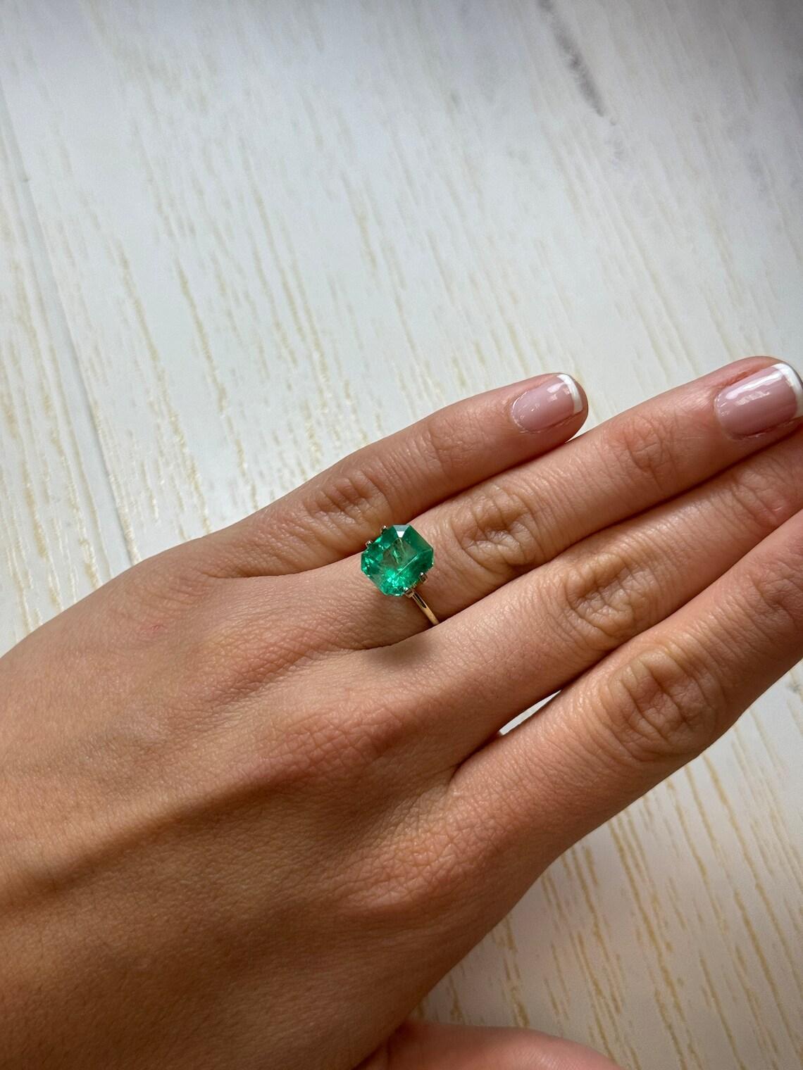3,80 Karat 10x9 glänzender grüner loser kolumbianischer Smaragd im Smaragdschliff im Smaragdschliff Mai im Angebot 4