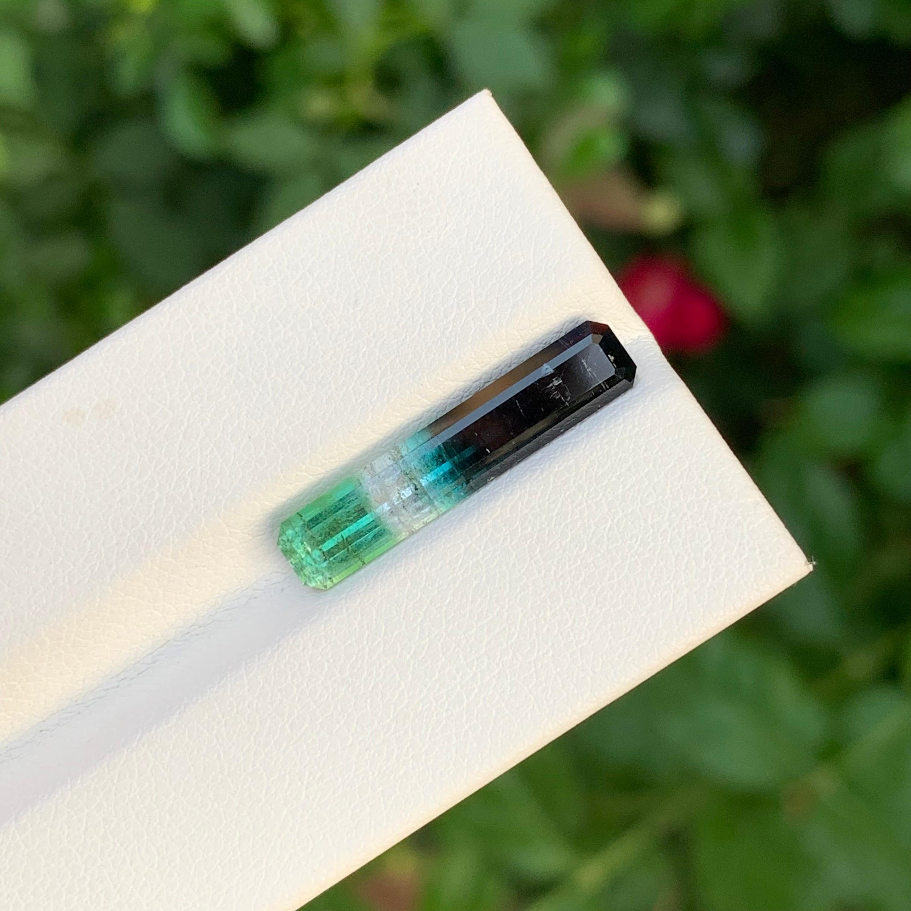 3,80 Karat Erstaunliche Natürliche Lose Tetra Farbe Turmalin Lange Smaragd Form Edelstein im Angebot 5