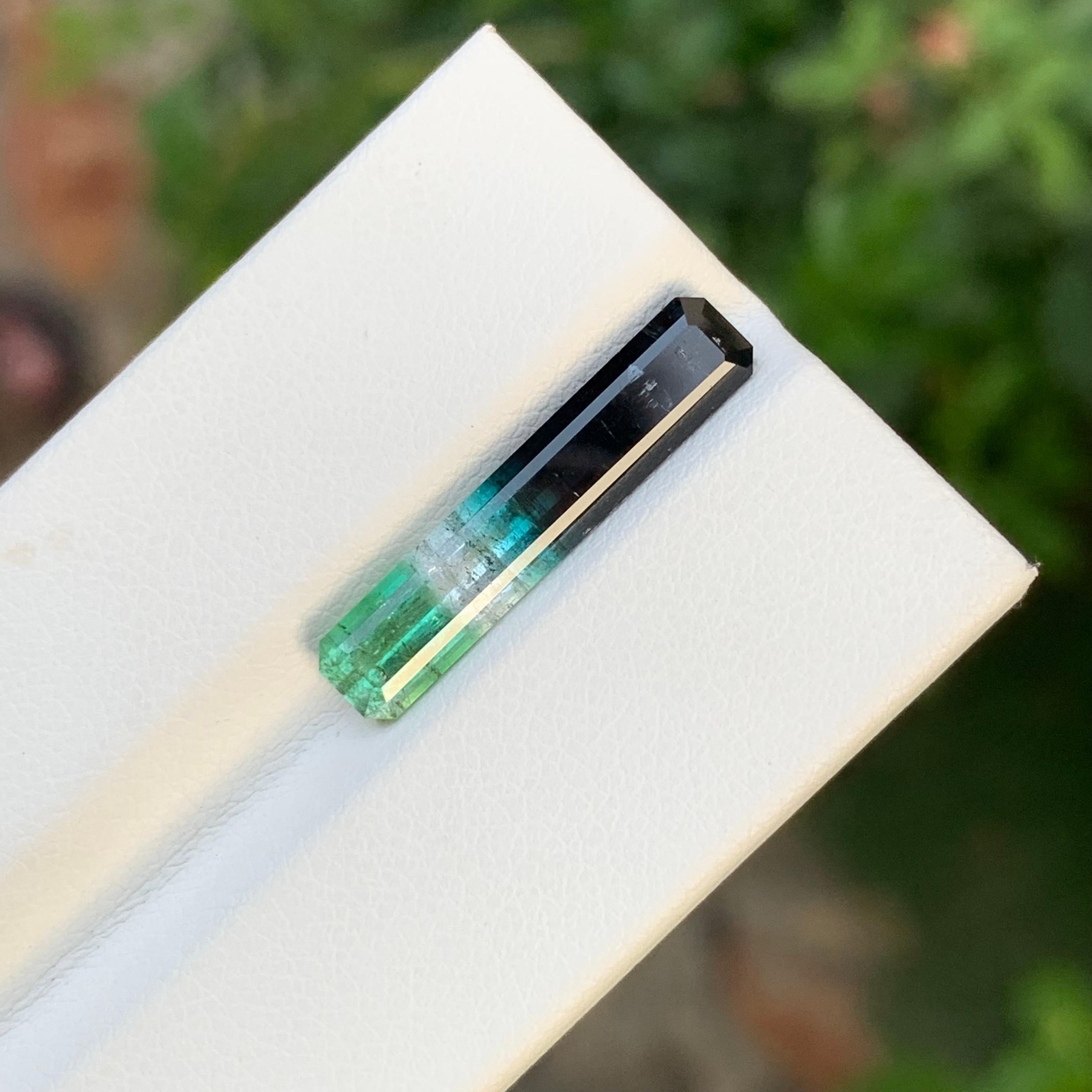 3,80 Karat Erstaunliche Natürliche Lose Tetra Farbe Turmalin Lange Smaragd Form Edelstein (Arts and Crafts) im Angebot