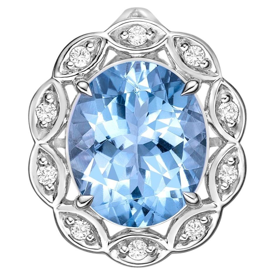 3.80 Carat Aquamarine Ring in 18Karat White Gold with White Diamond. For Sale