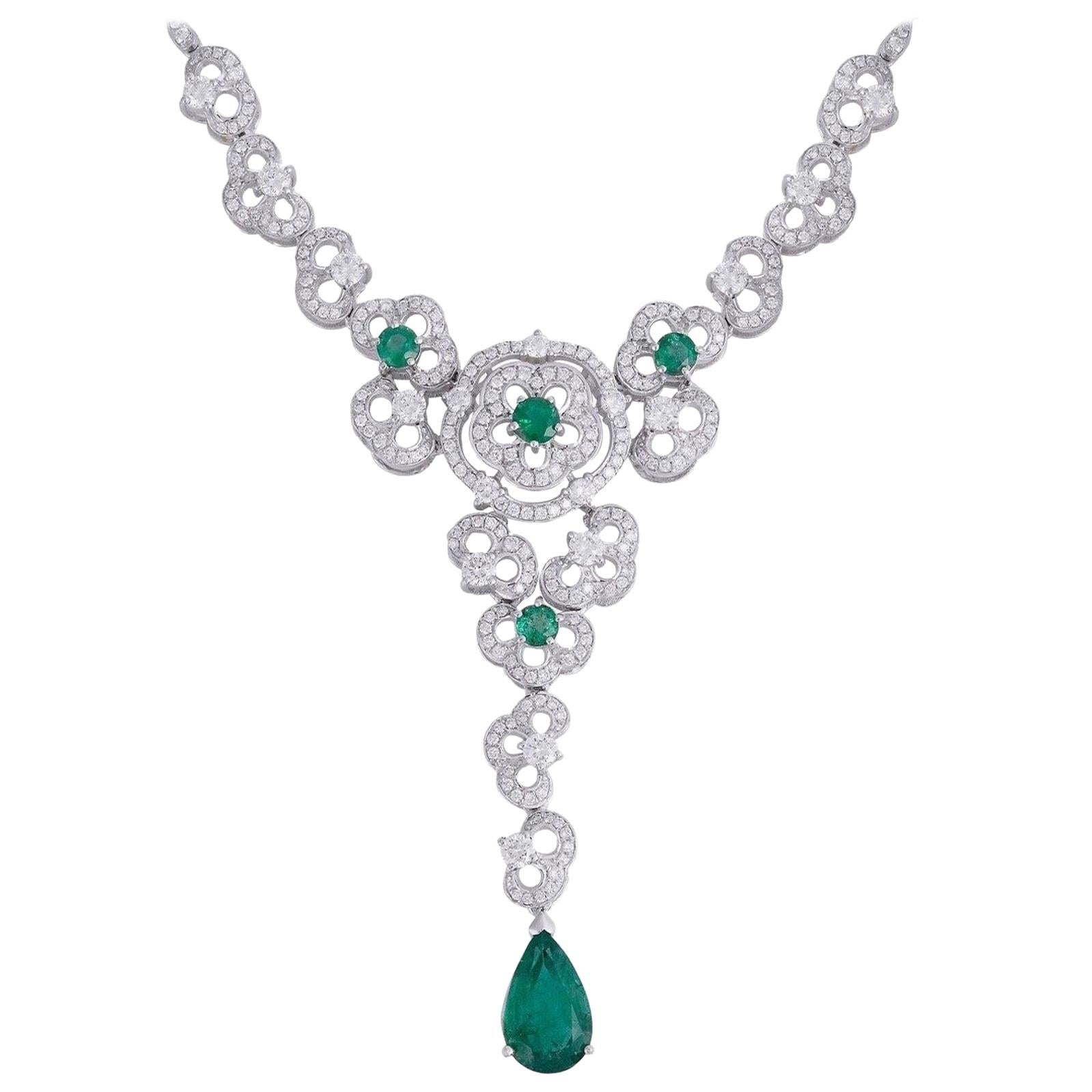 3.80 Carat Diamond Emerald 14 Karat White Gold Necklace For Sale